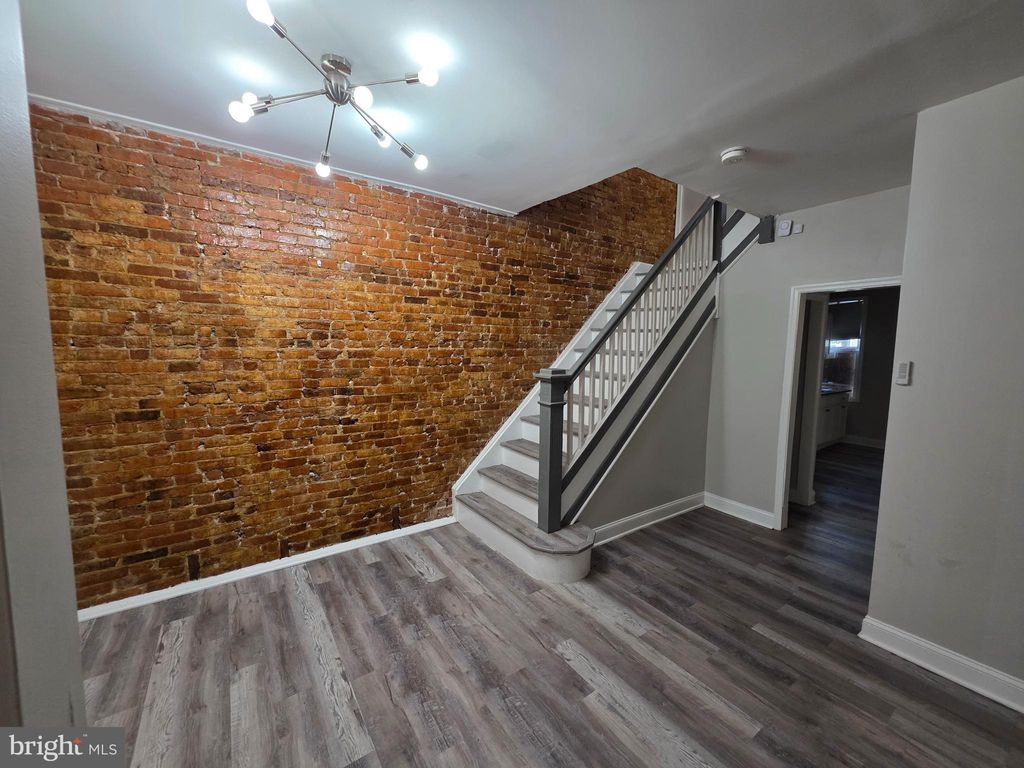 Photo of 405 N Loudon Avenue, BALTIMORE, MD 21229 (MLS # MDBA2200046)