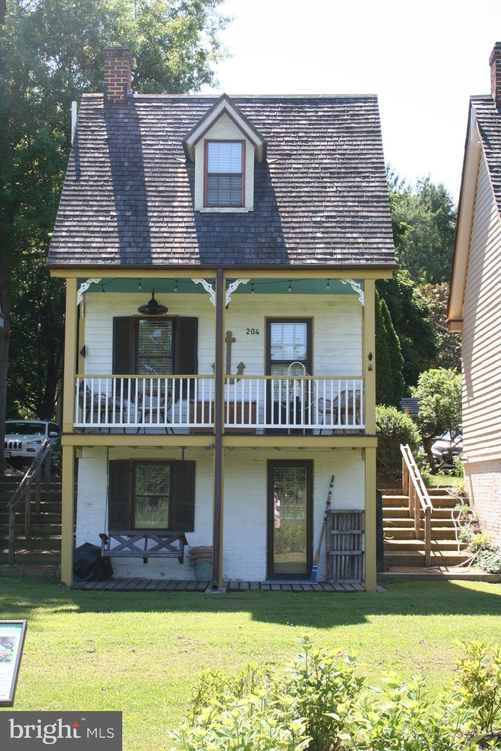 204 CORSICA STREET