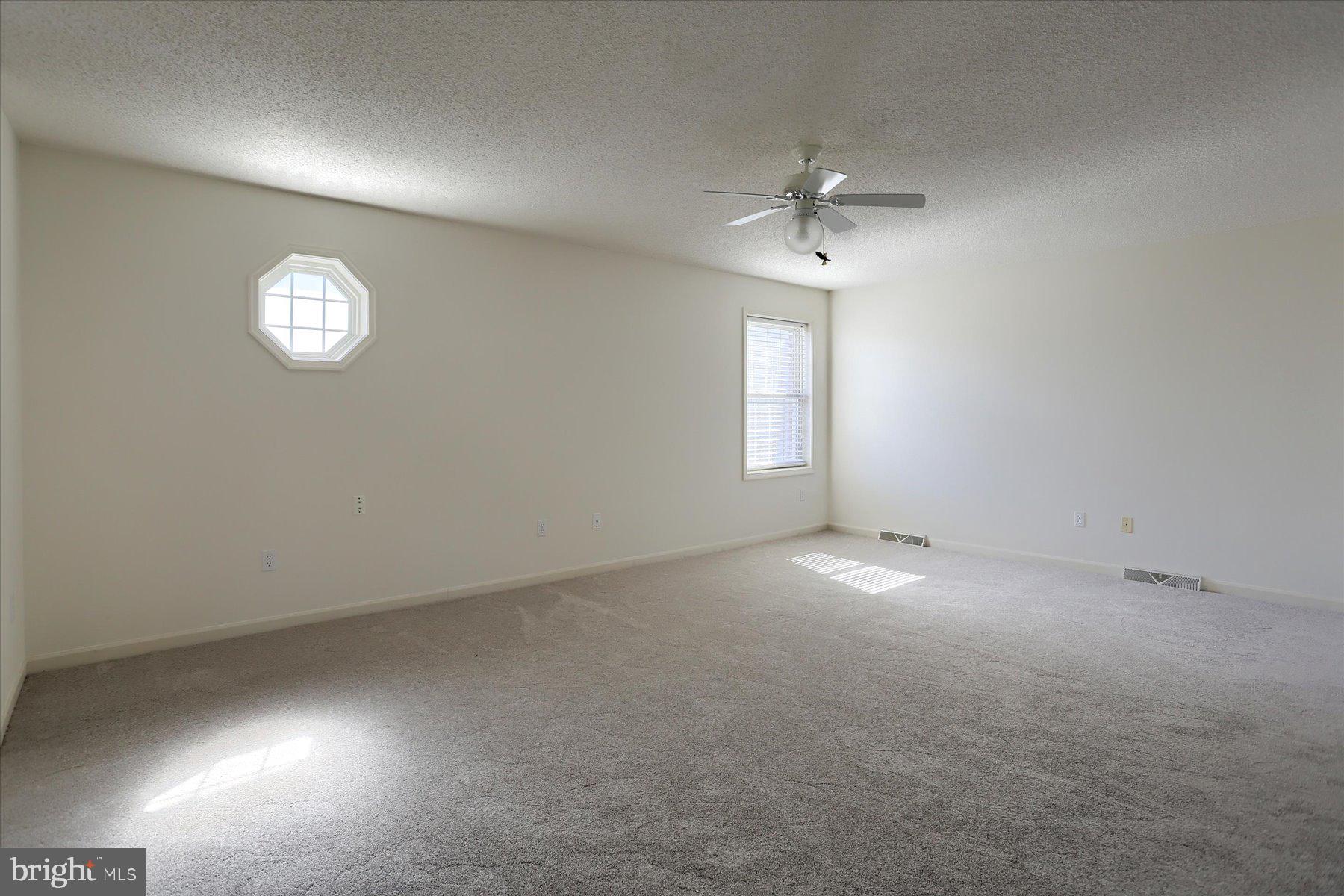 OAKWOOD - Residential