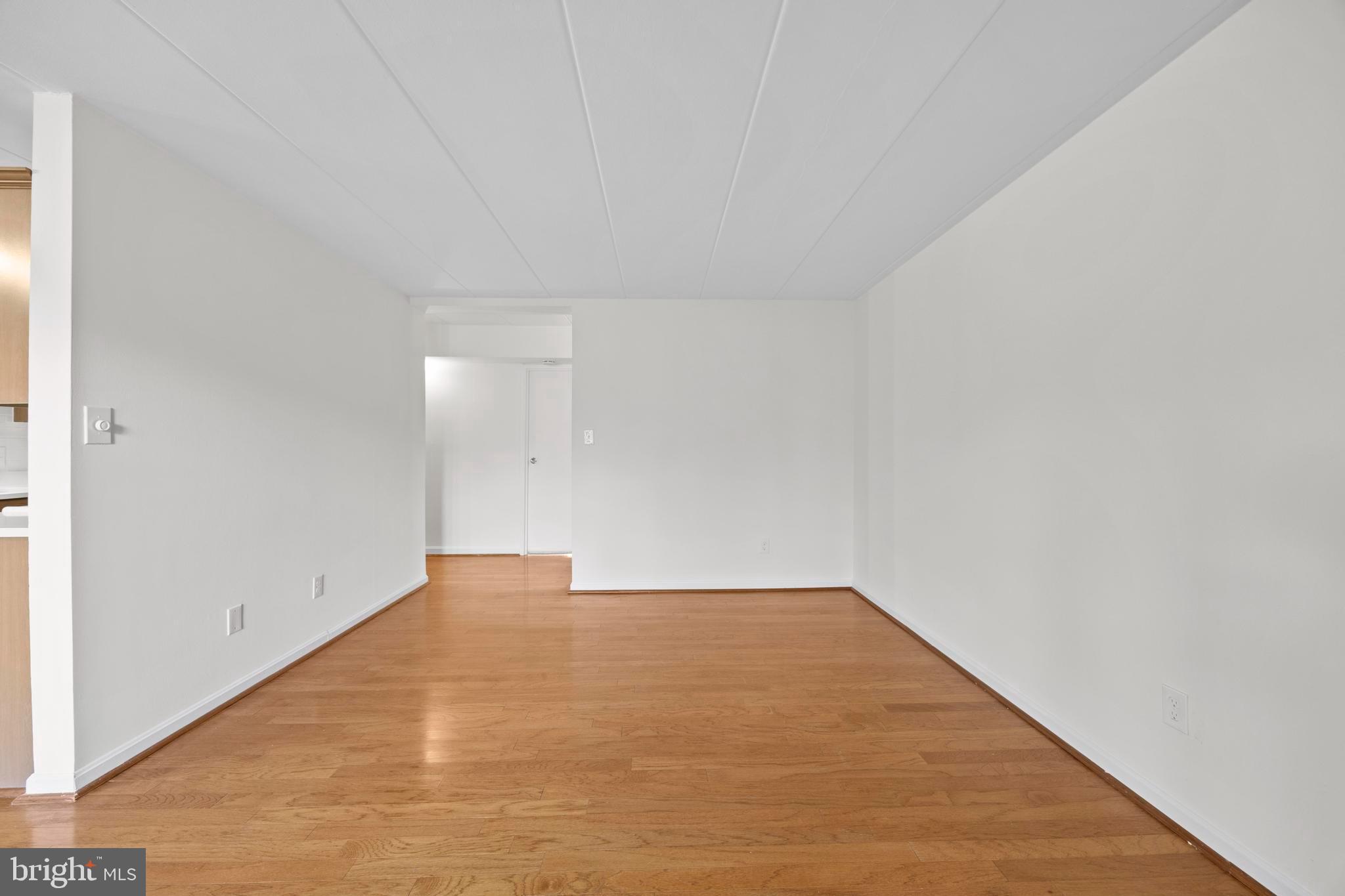 GLENVALE CONDO - Residential