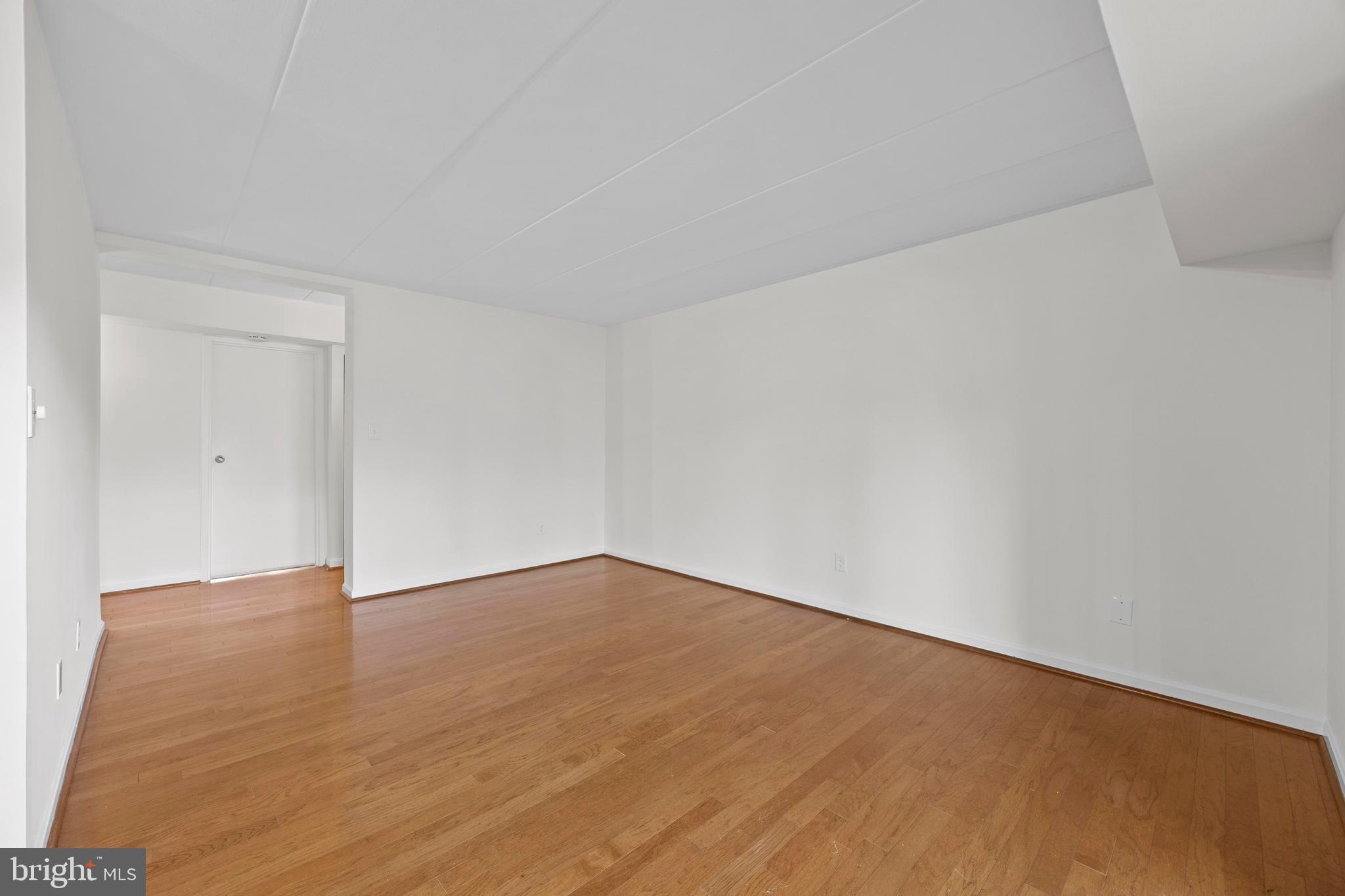 GLENVALE CONDO - Residential