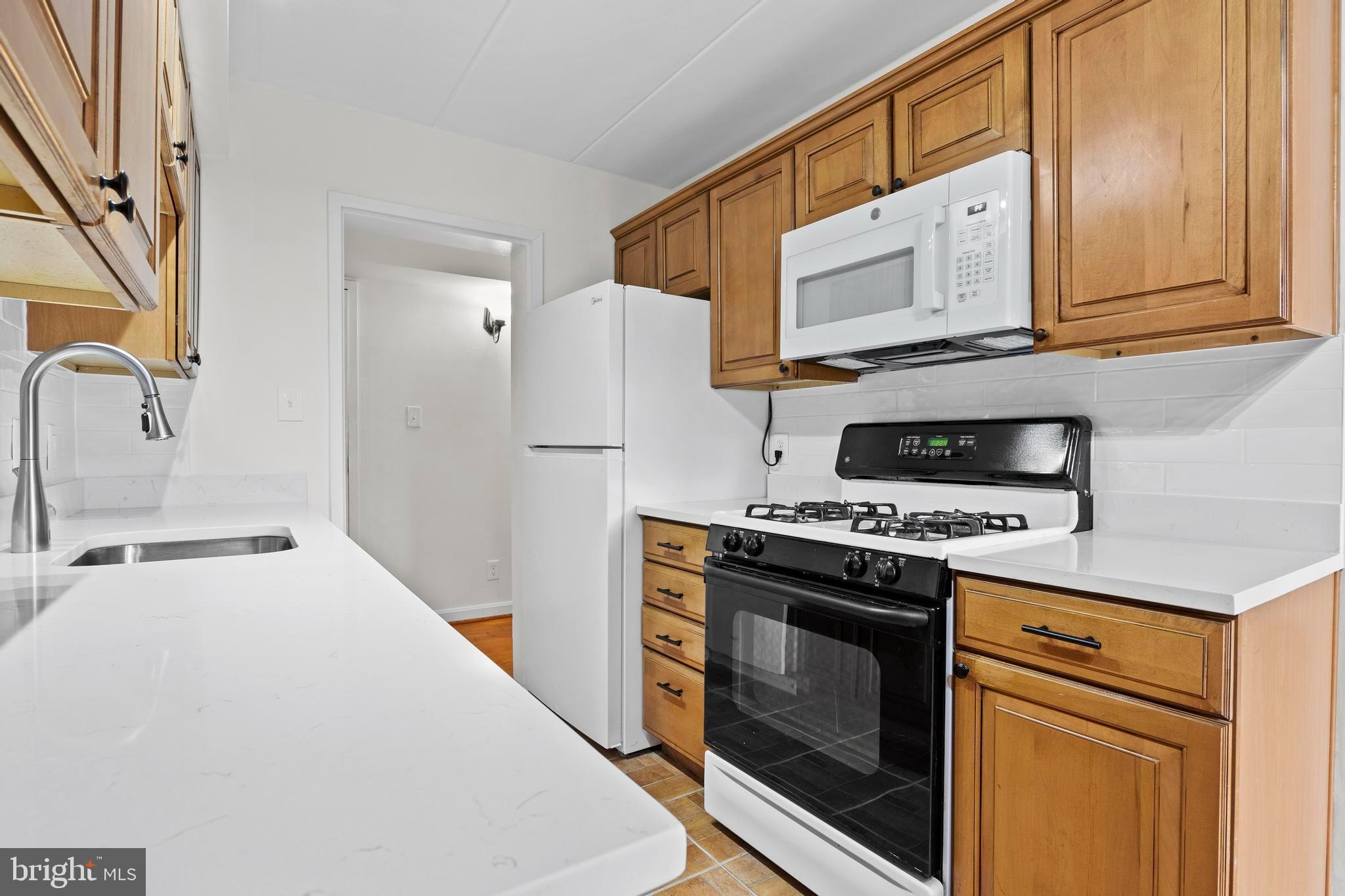 GLENVALE CONDO - Residential