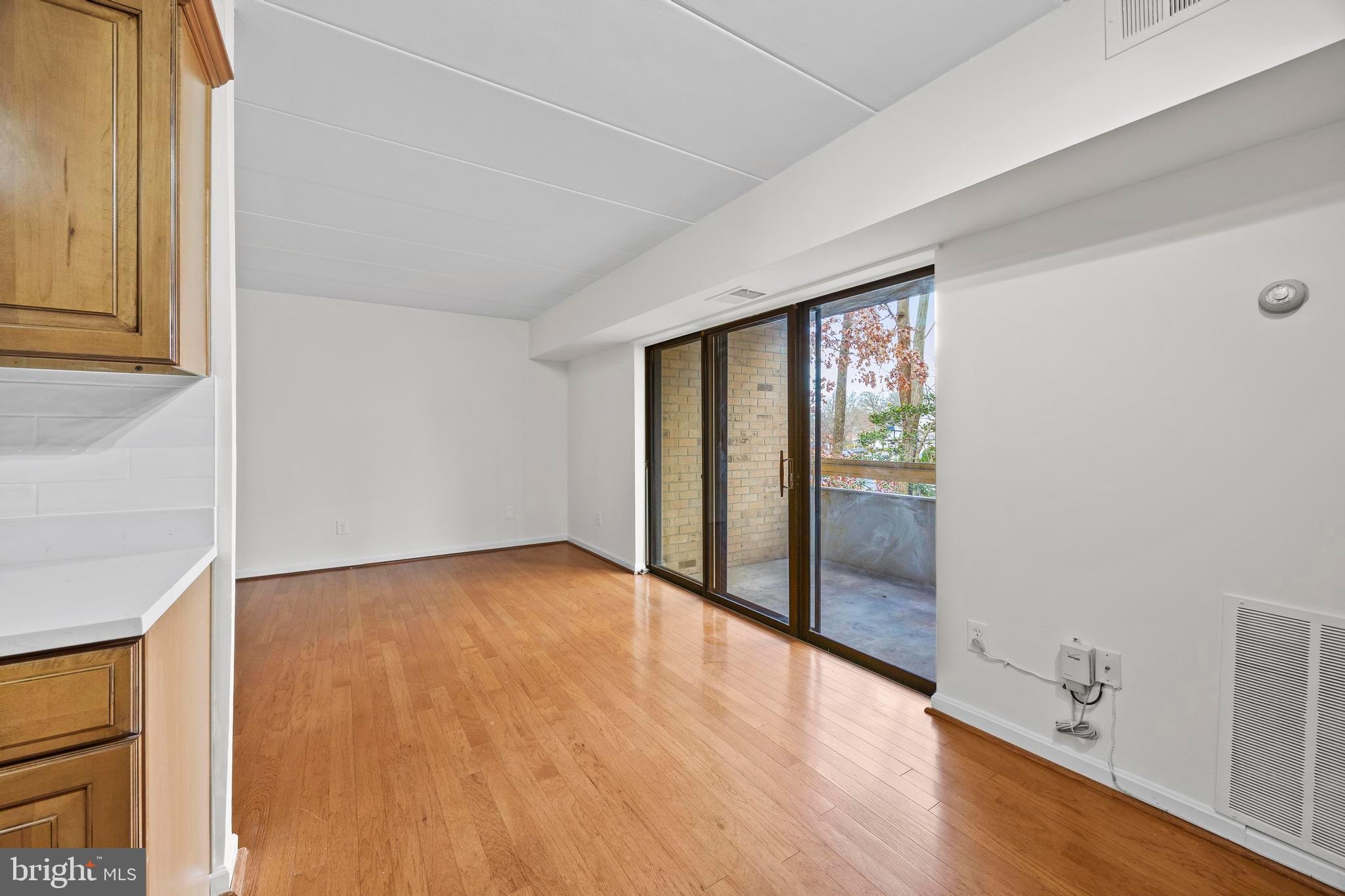 GLENVALE CONDO - Residential