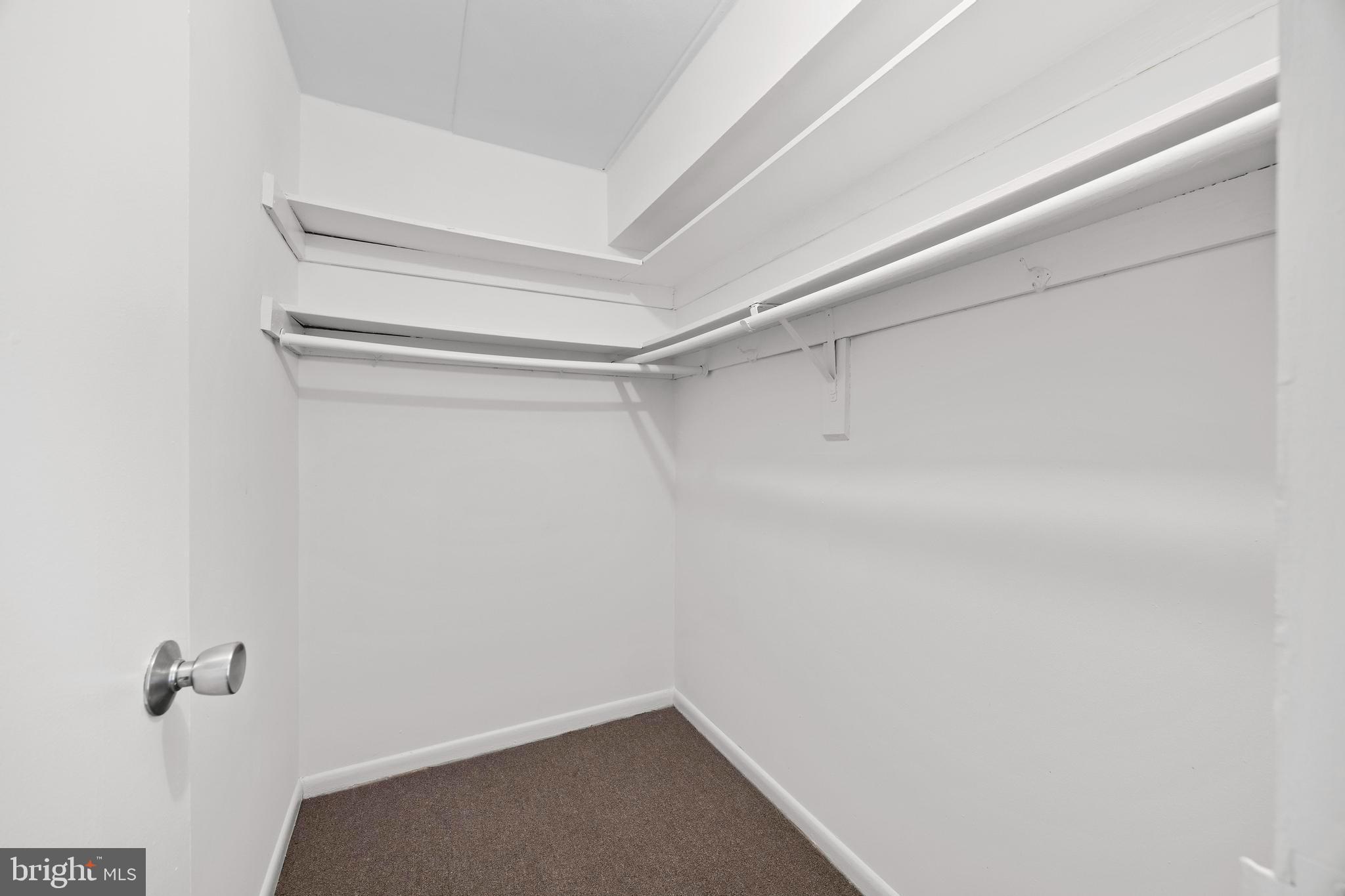 GLENVALE CONDO - Residential