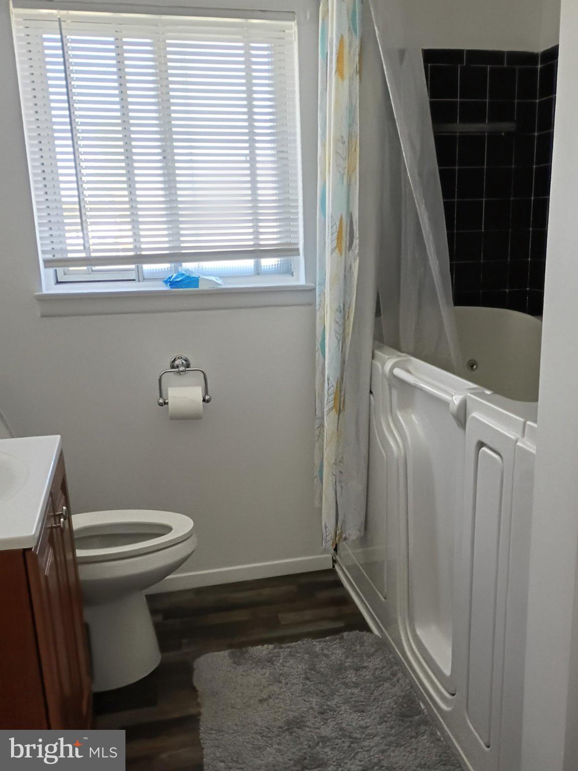 236 UNIVERSITY AVENUE