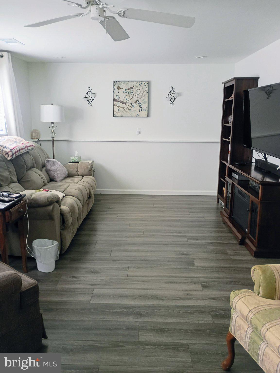 236 UNIVERSITY AVENUE