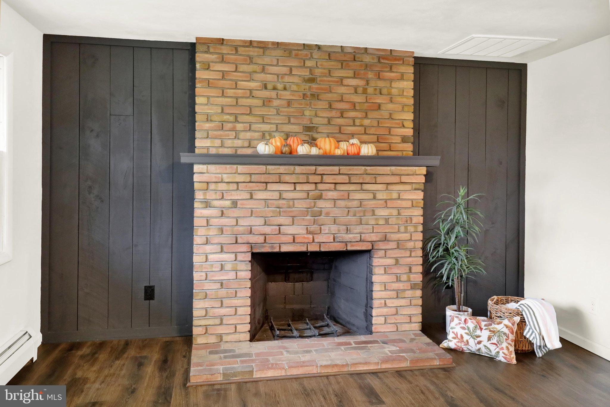 1624 GREENWOOD DRIVE