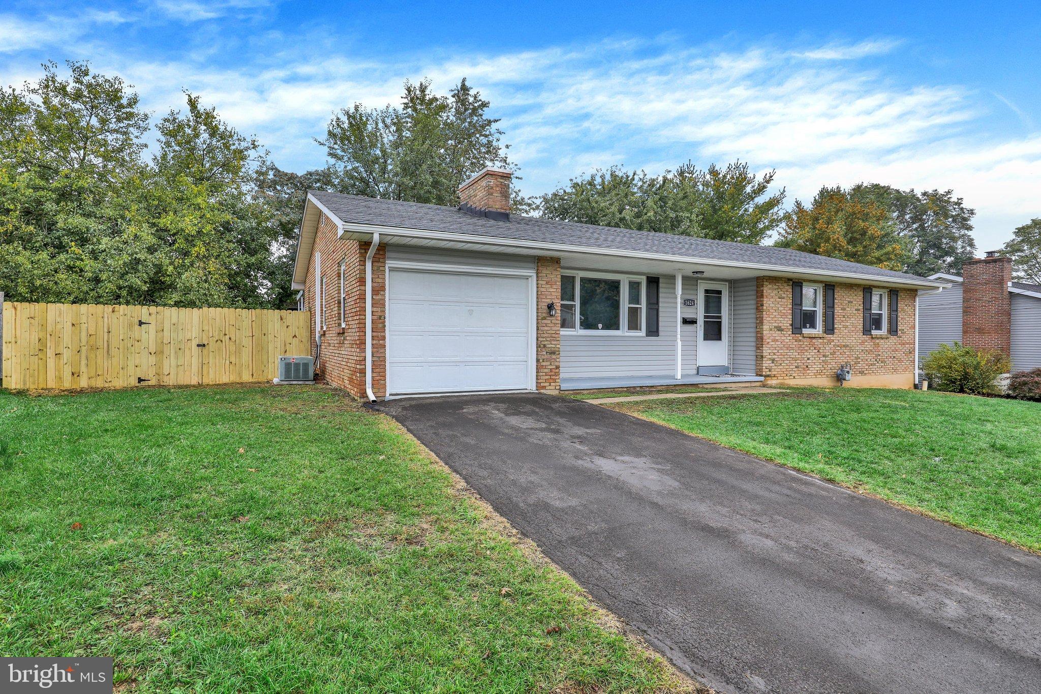 1624 GREENWOOD DRIVE