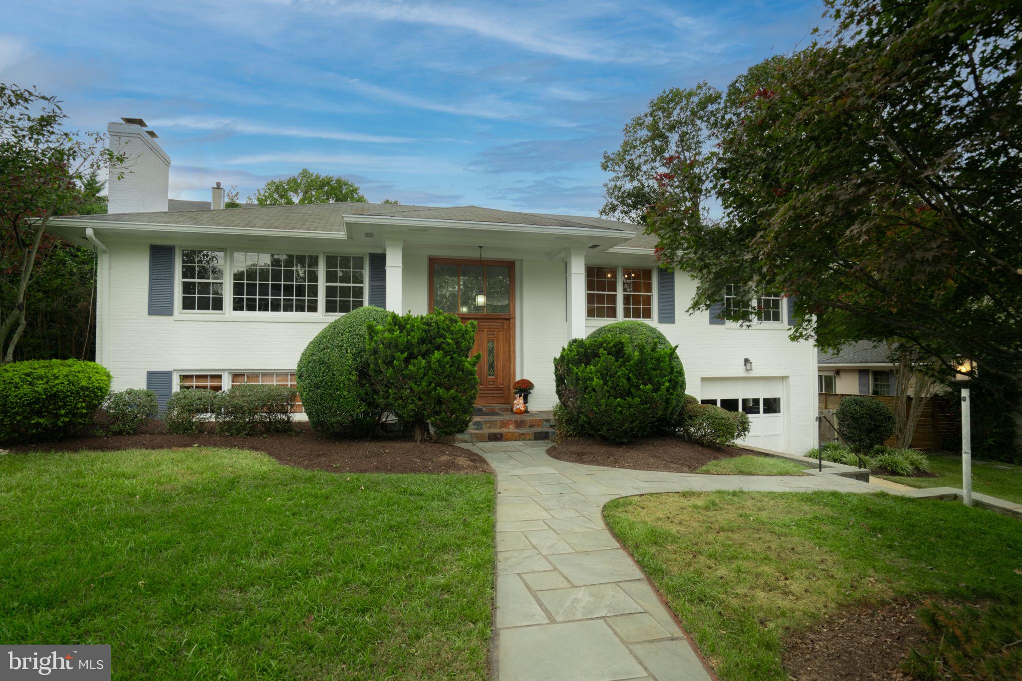 1438 COLLEEN LANE