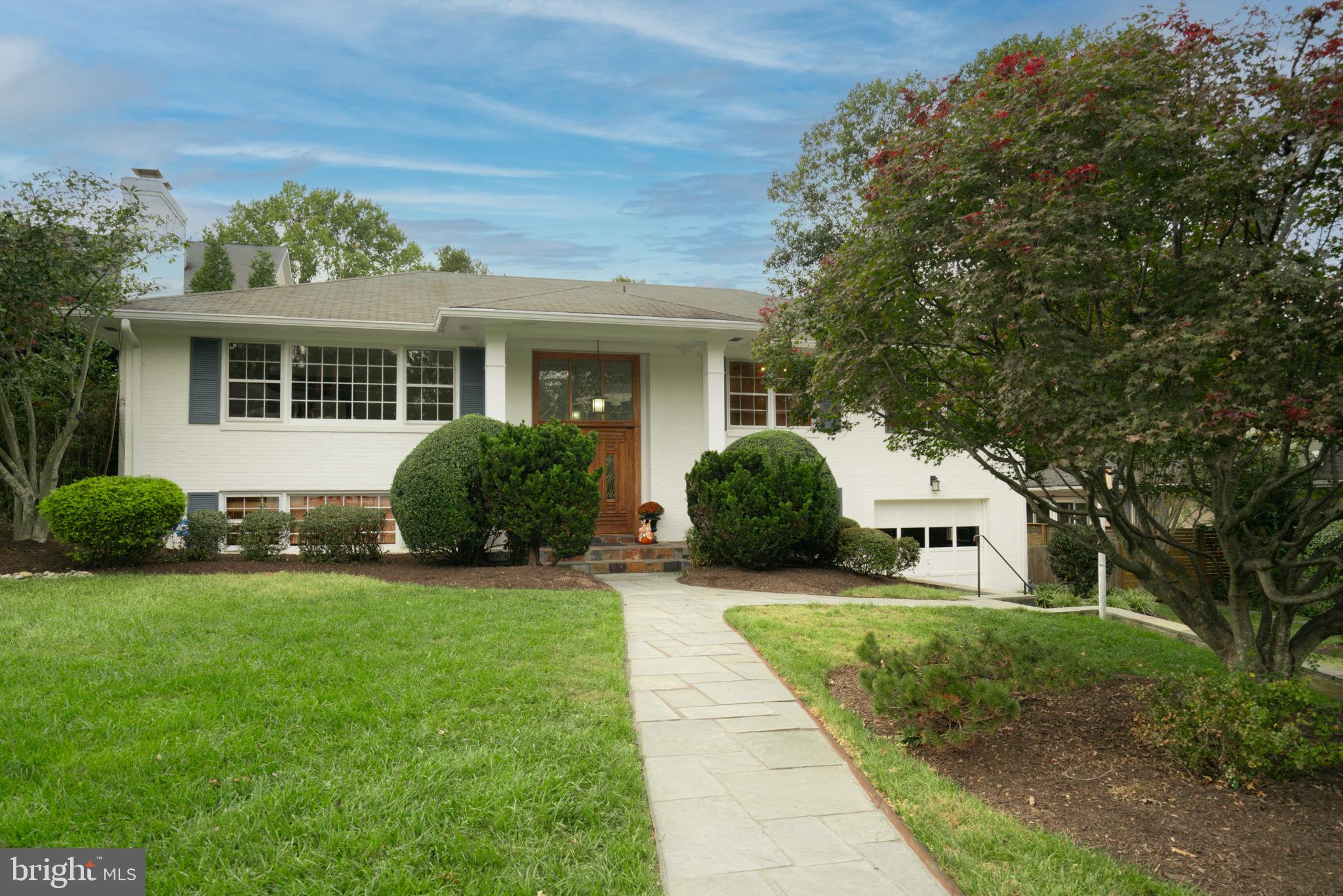 1438 COLLEEN LANE