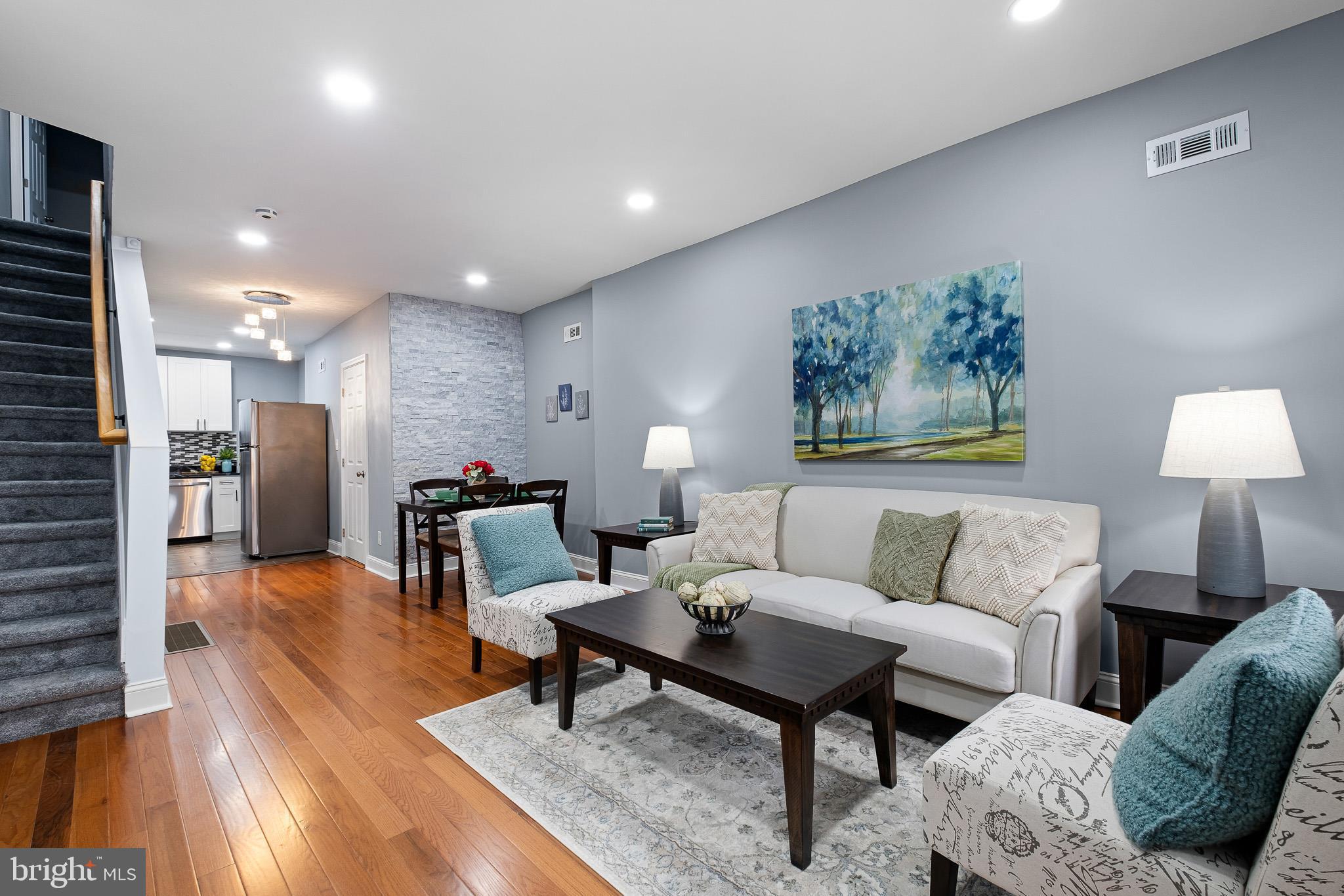 232 N HARRISON STREET 1/2