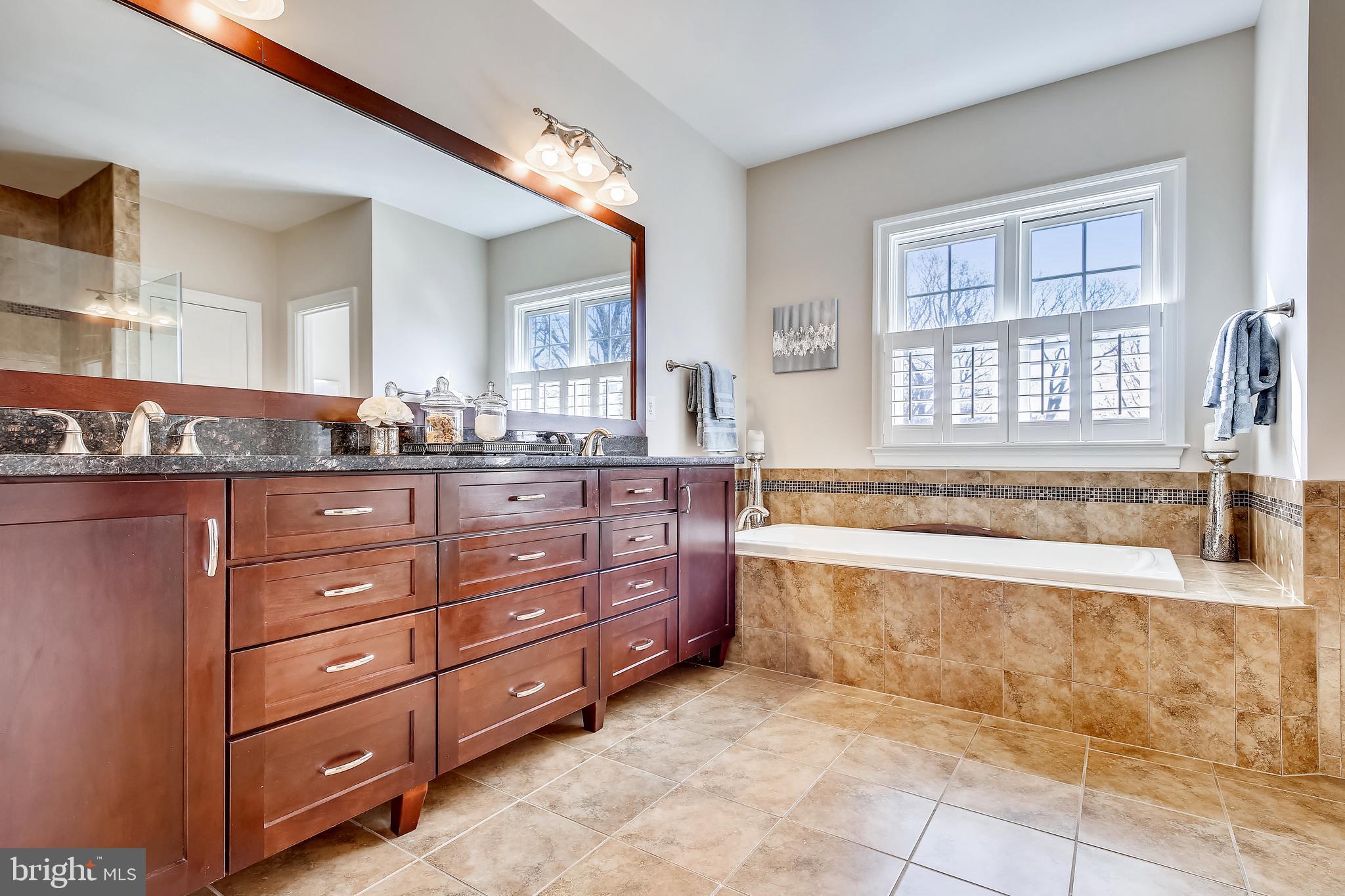 LACEY FOREST - Residential