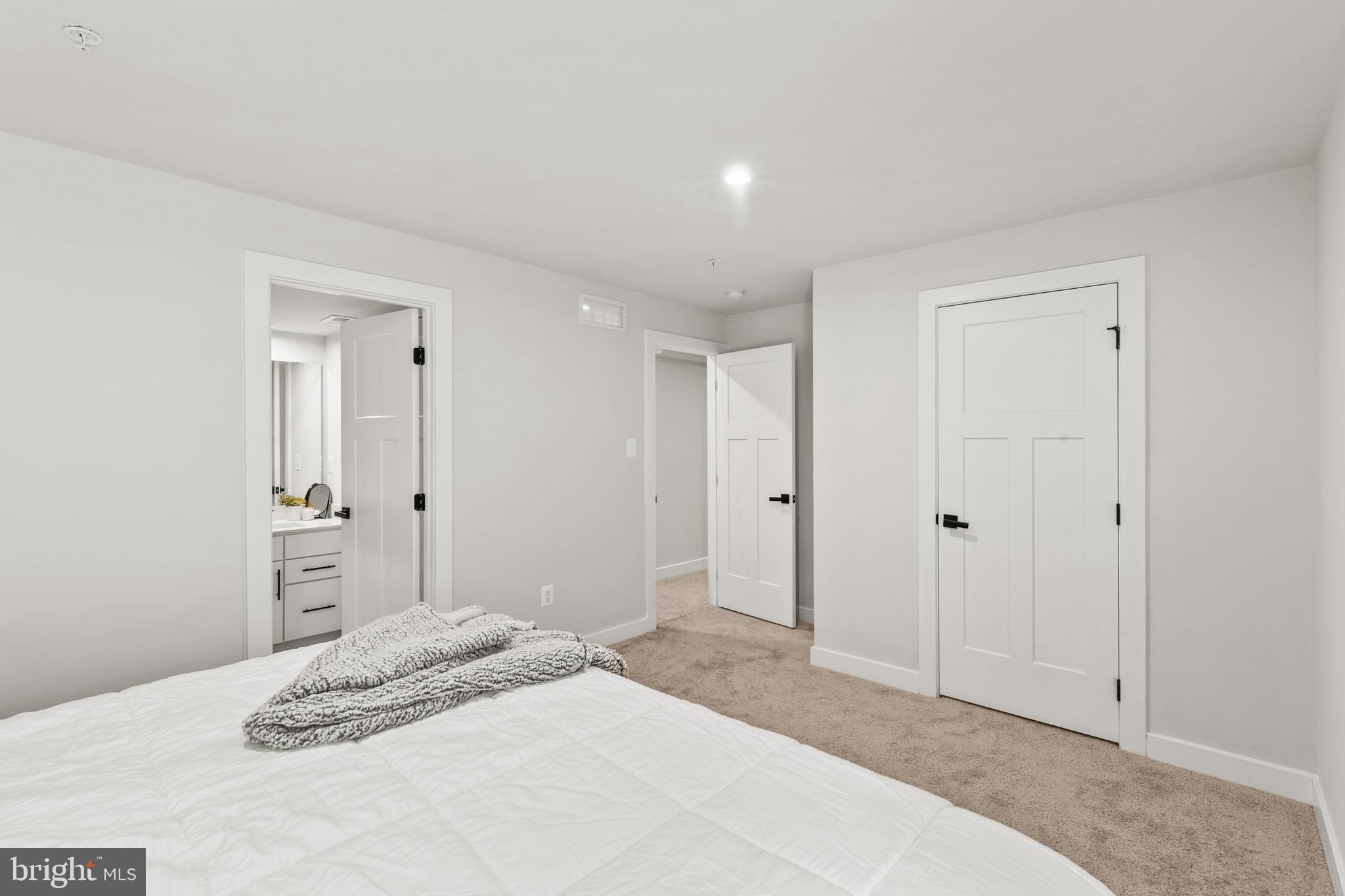 TWO RIVERS - Residential