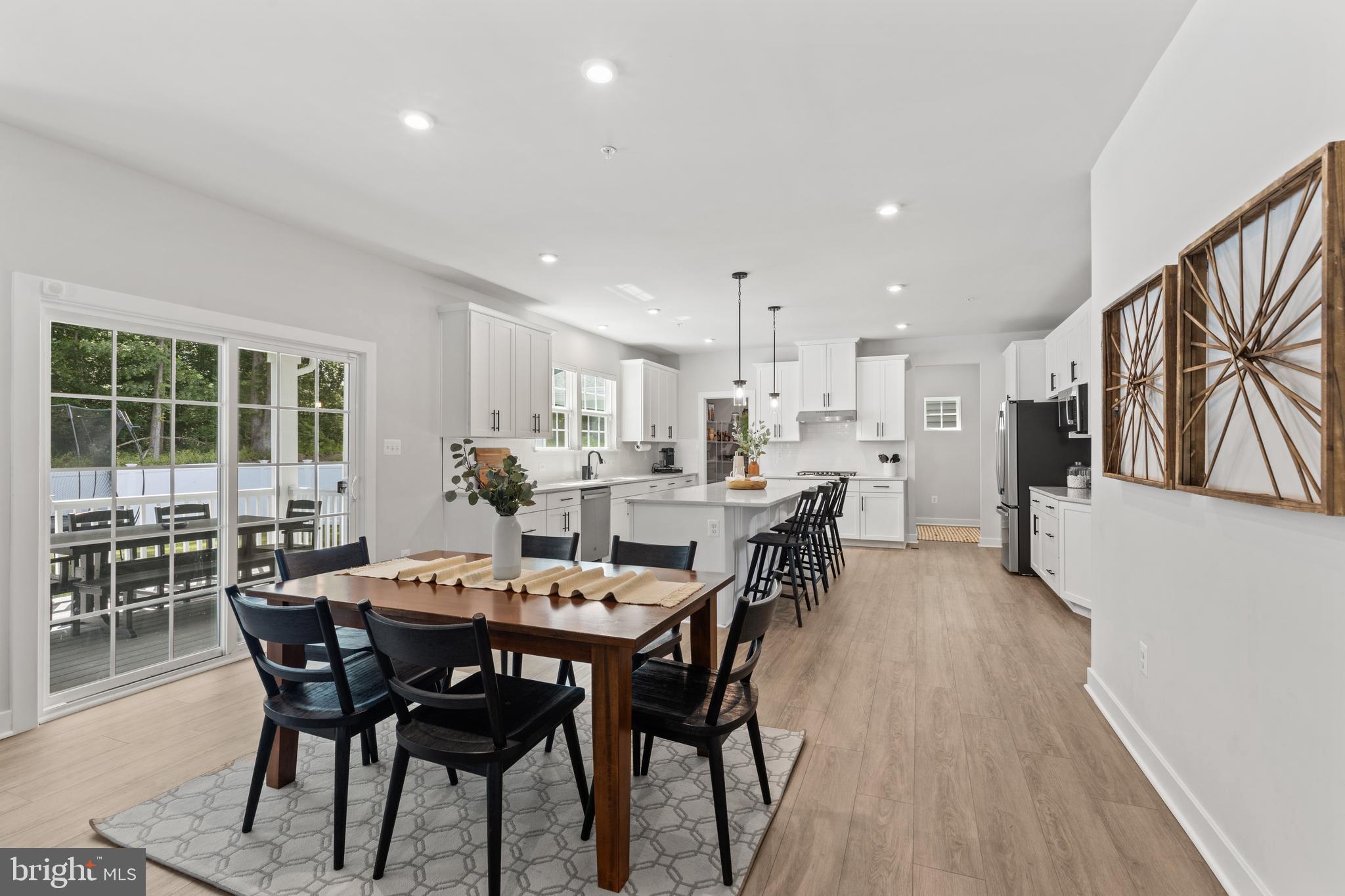 TWO RIVERS - Residential