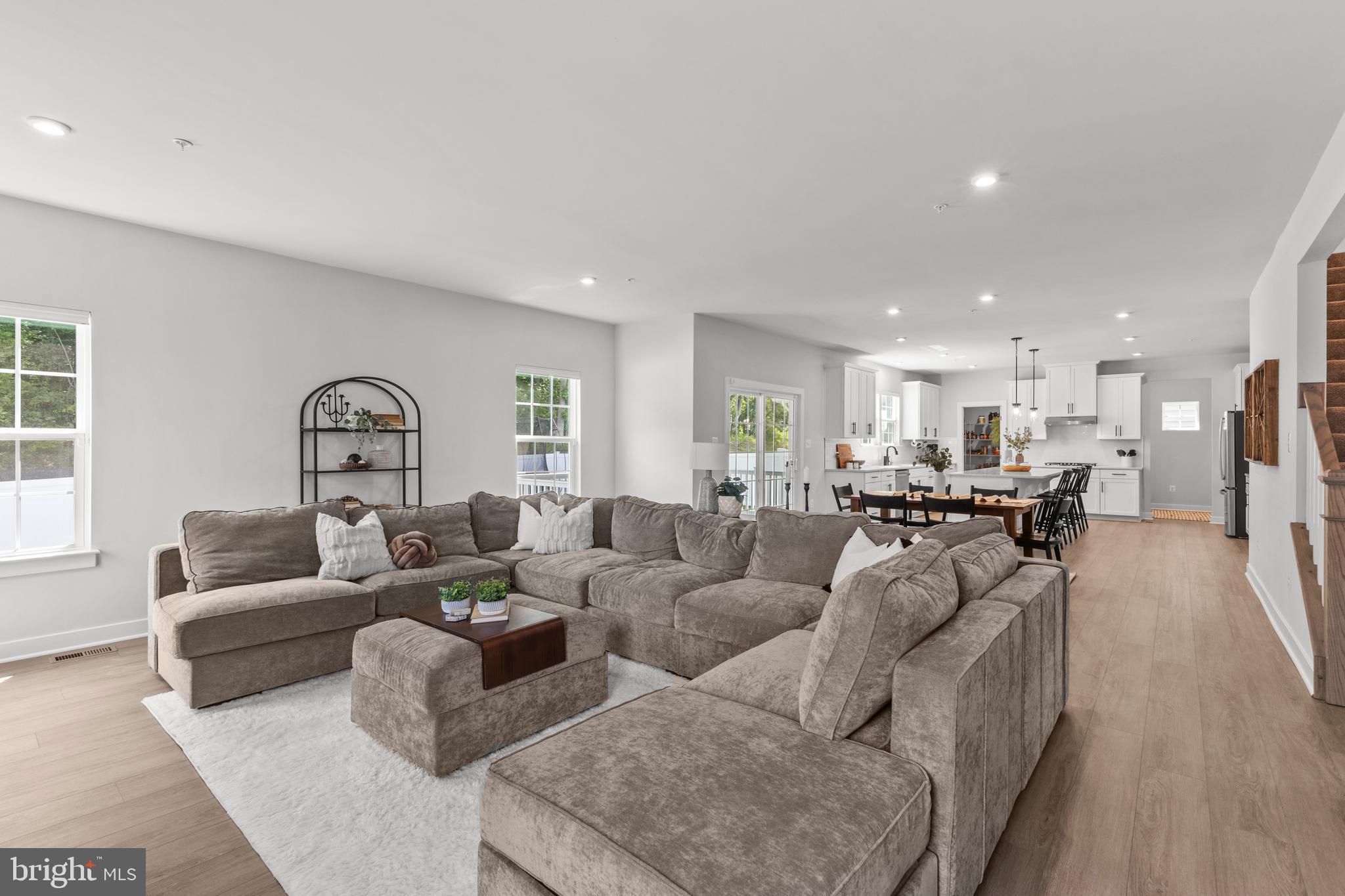 TWO RIVERS - Residential