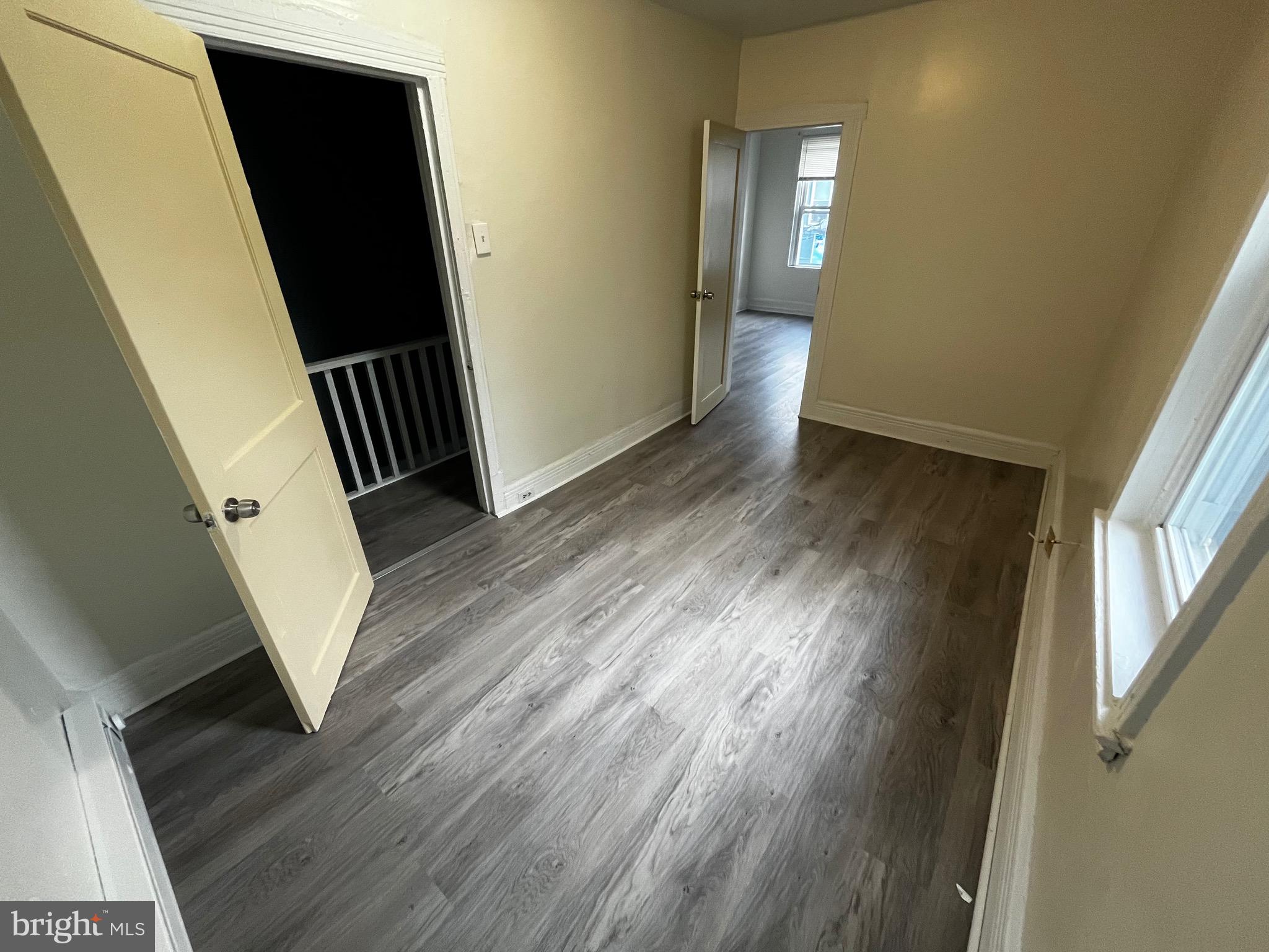 ELMWOOD PARK - Residential Lease