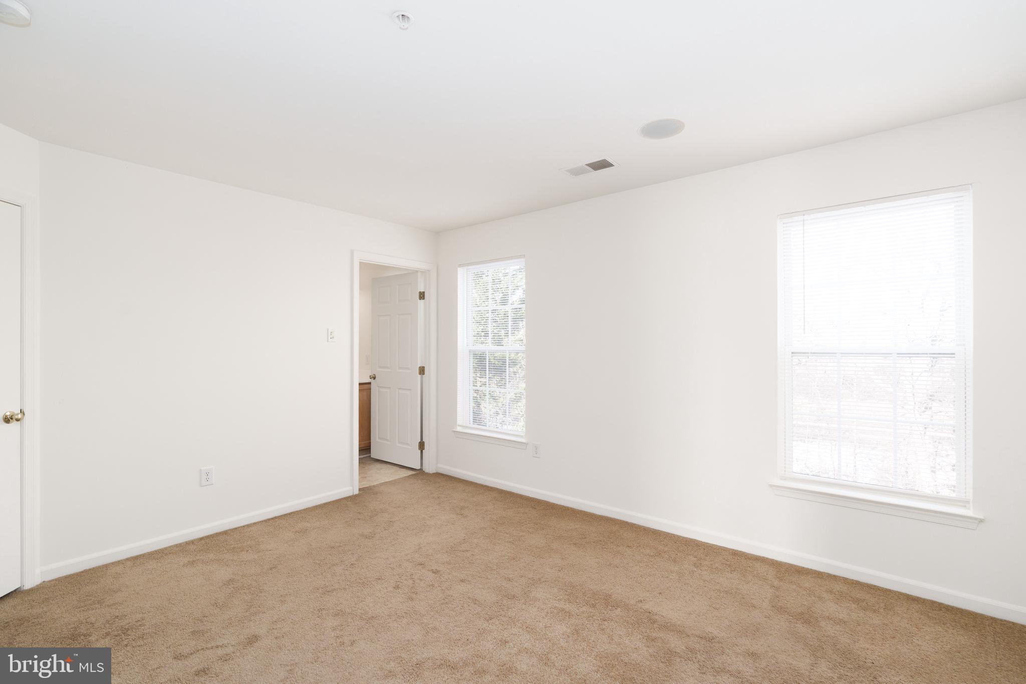 THE COURTS OF MALLORY - Residential