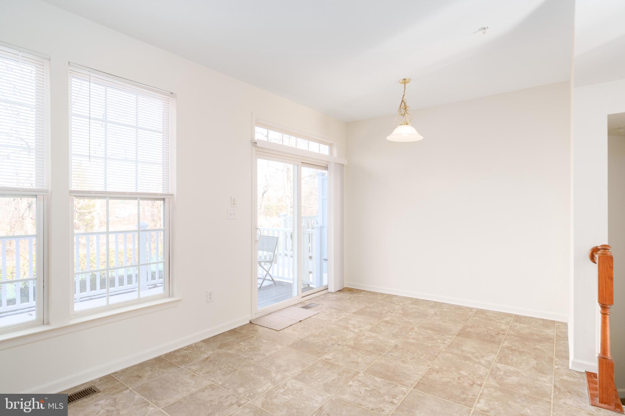 THE COURTS OF MALLORY - Residential