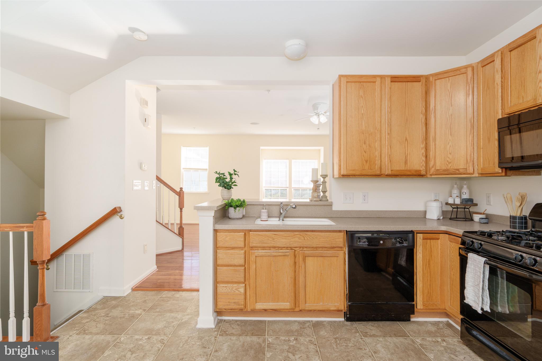 THE COURTS OF MALLORY - Residential