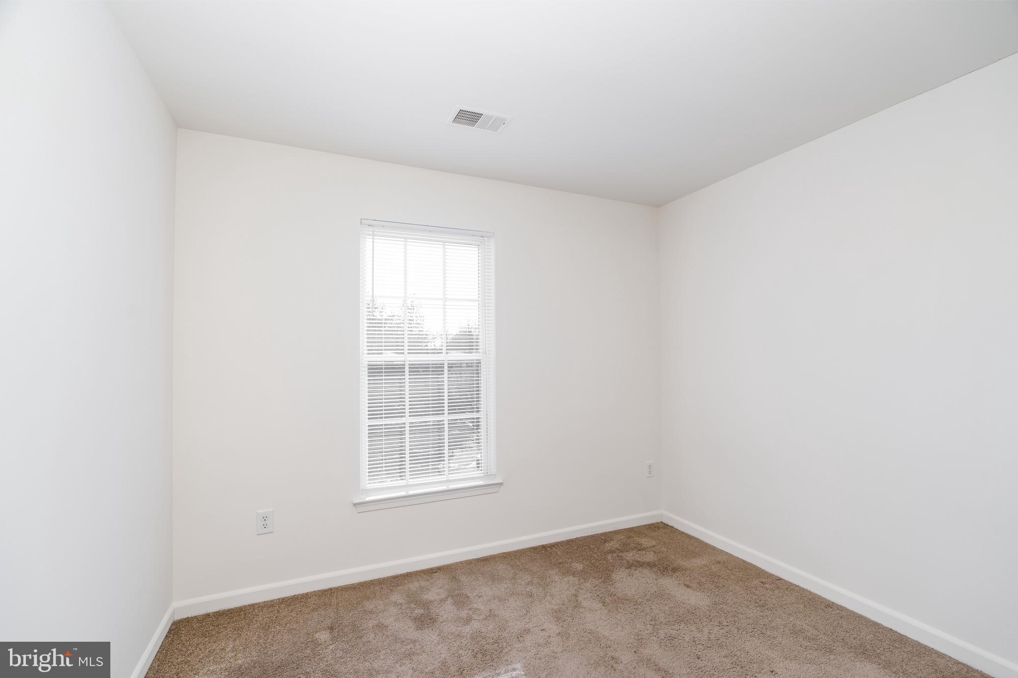 THE COURTS OF MALLORY - Residential