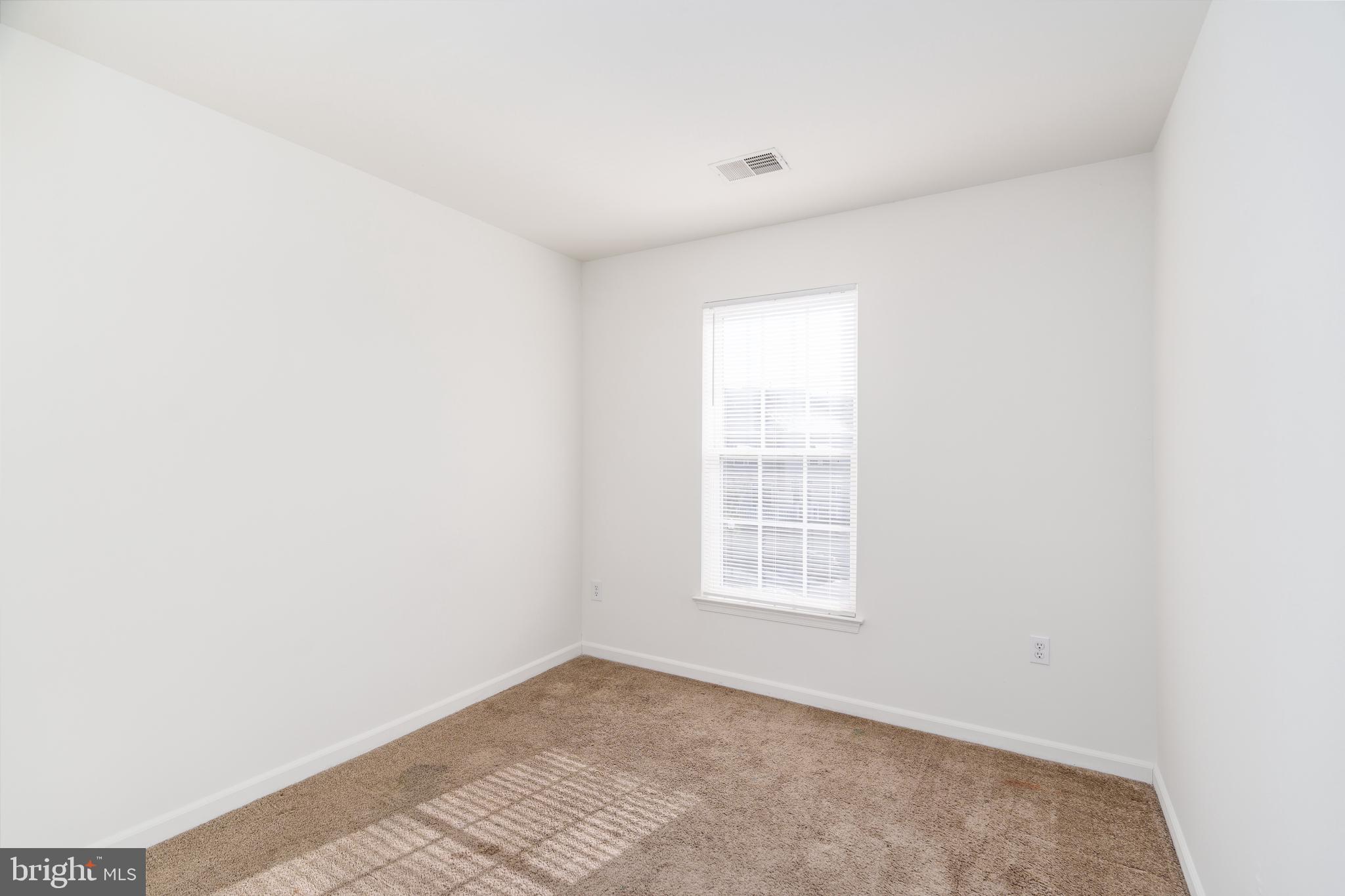 THE COURTS OF MALLORY - Residential