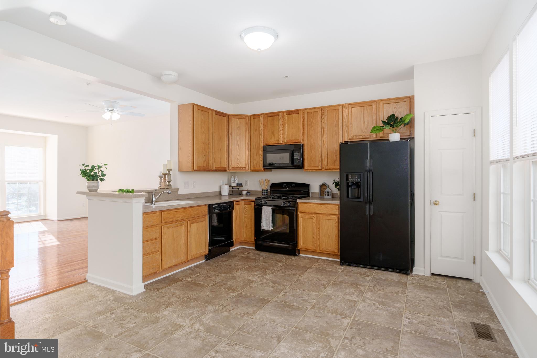 THE COURTS OF MALLORY - Residential