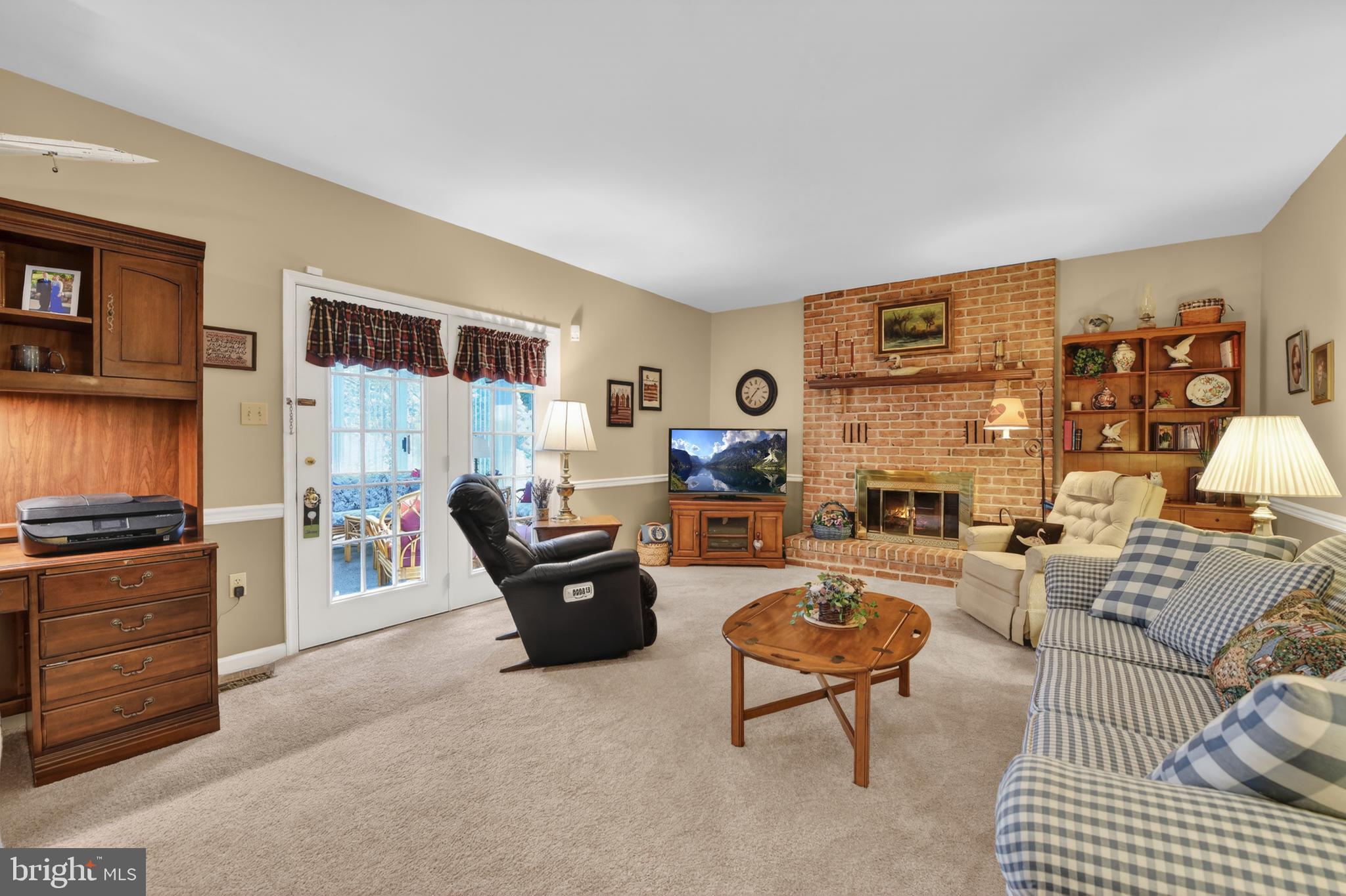 COLONY PARK - Residential