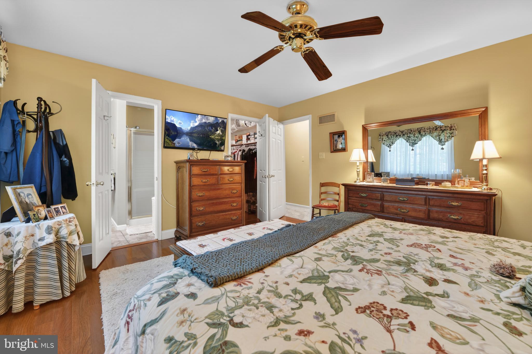 COLONY PARK - Residential