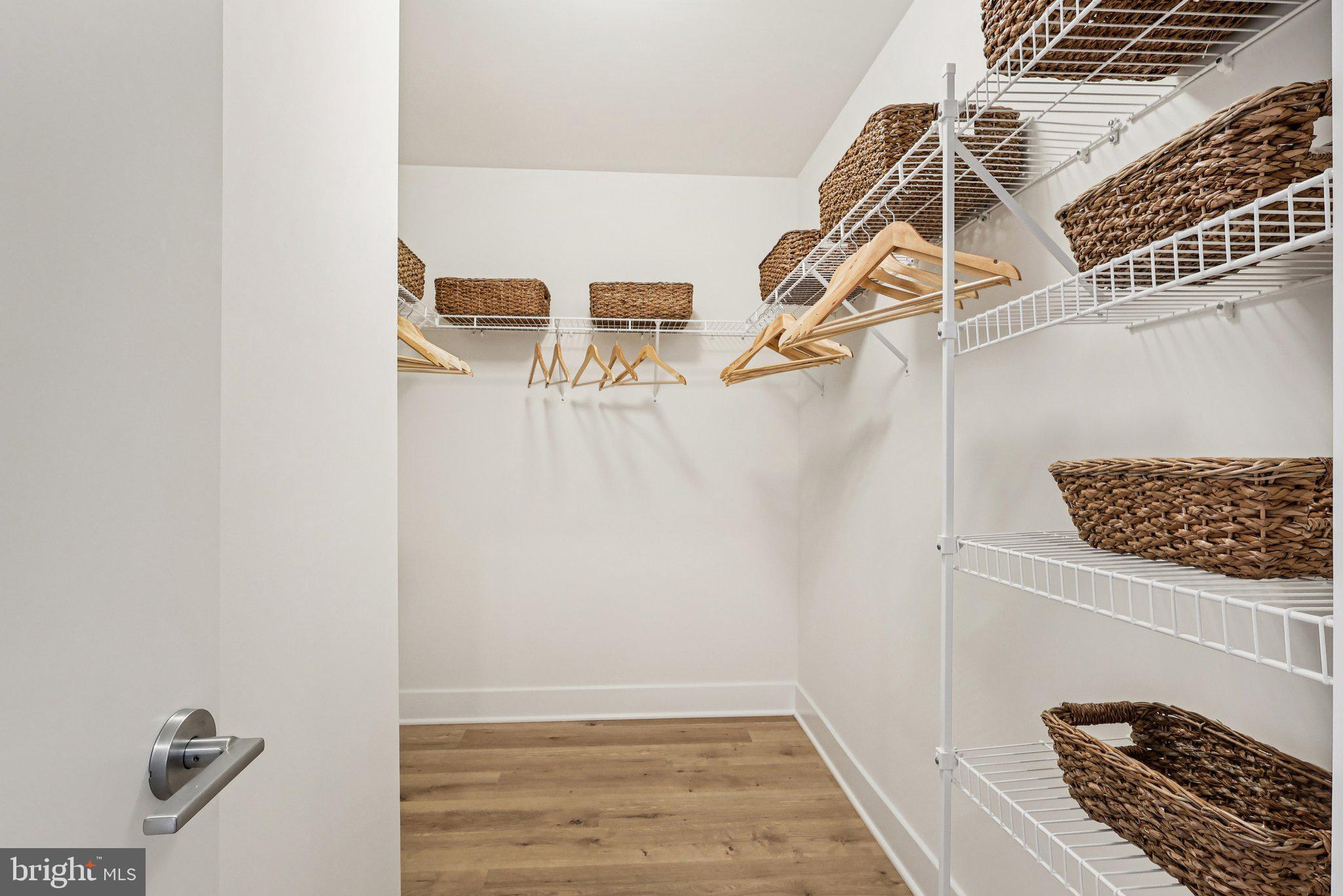 RIVER PLACE - Residential