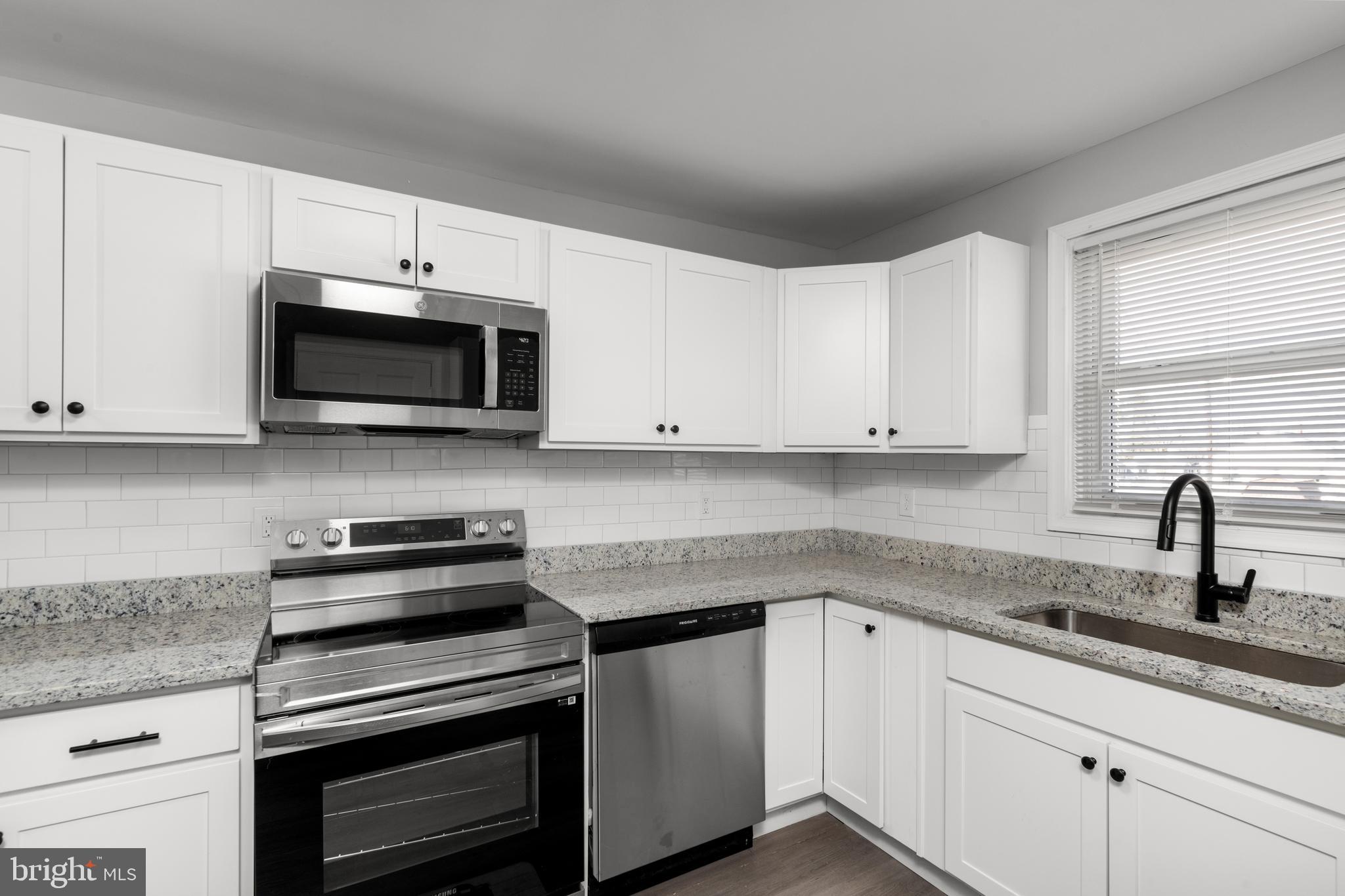 CHARLESMONT - Residential