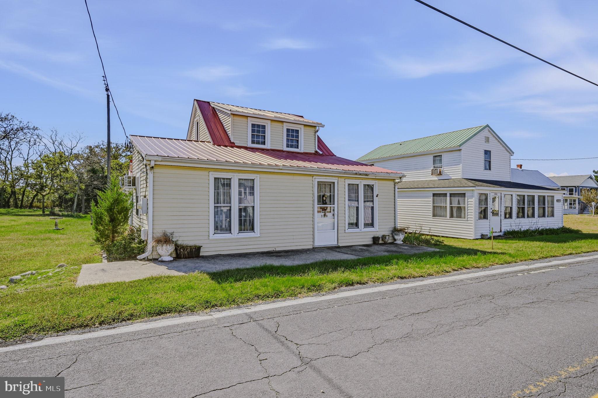 386 BAY AVENUE