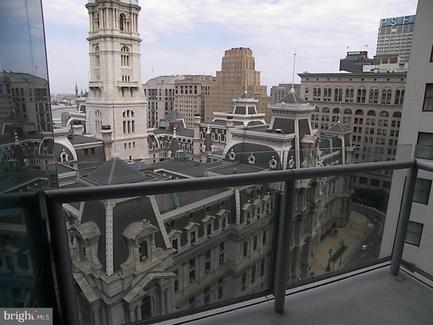 AVENUE OF THE ARTS - Residential