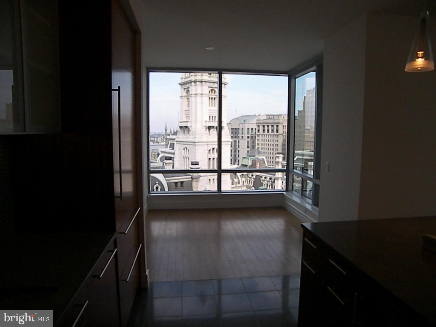 AVENUE OF THE ARTS - Residential