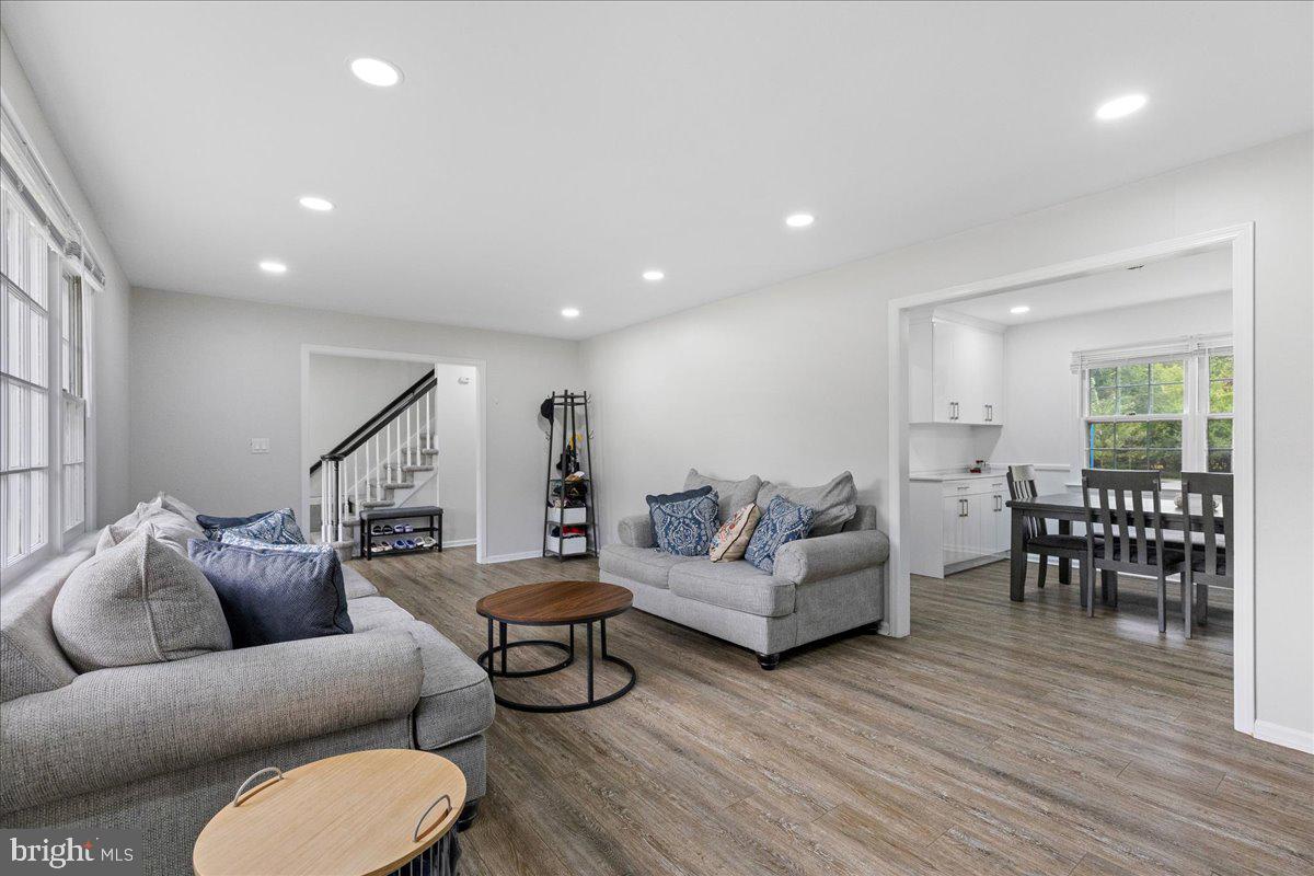 3 YORKTOWNE COURT