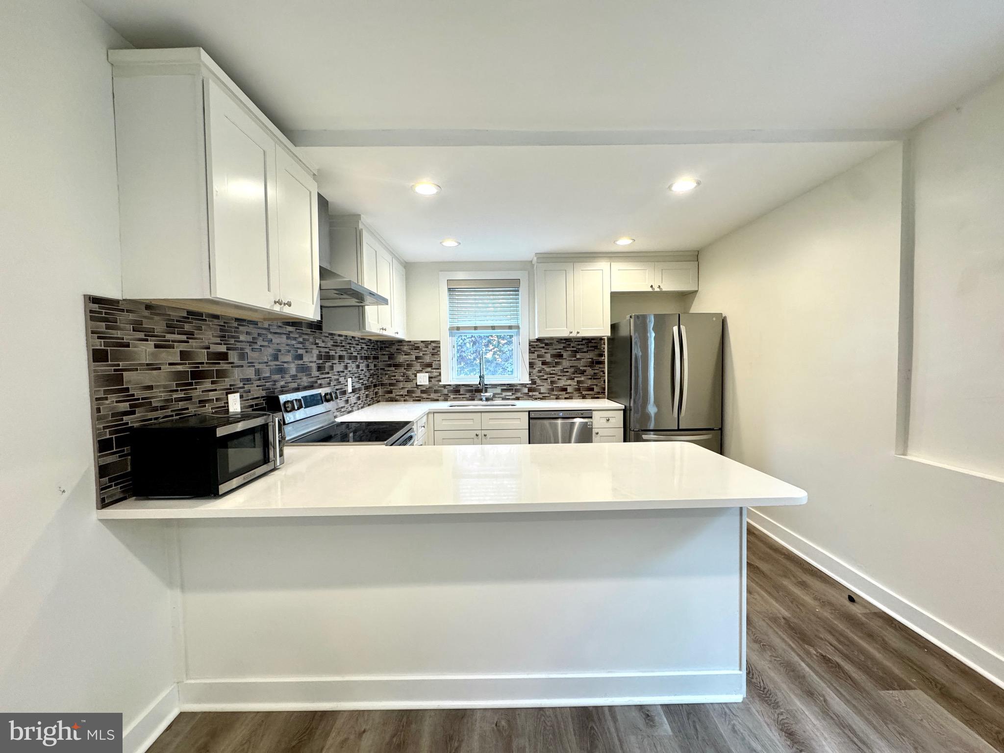 ART MUSEUM AREA - Residential Lease