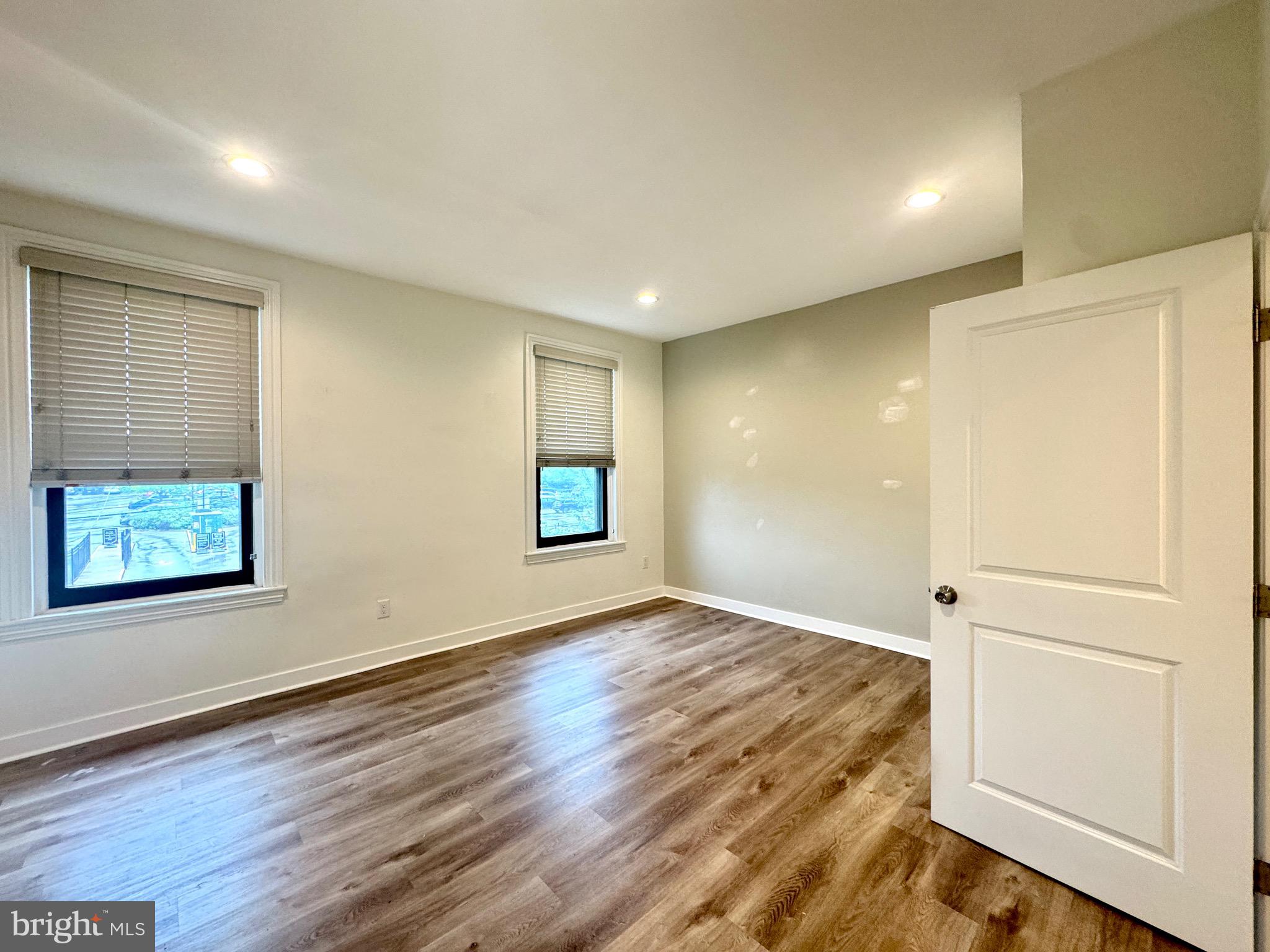 ART MUSEUM AREA - Residential Lease