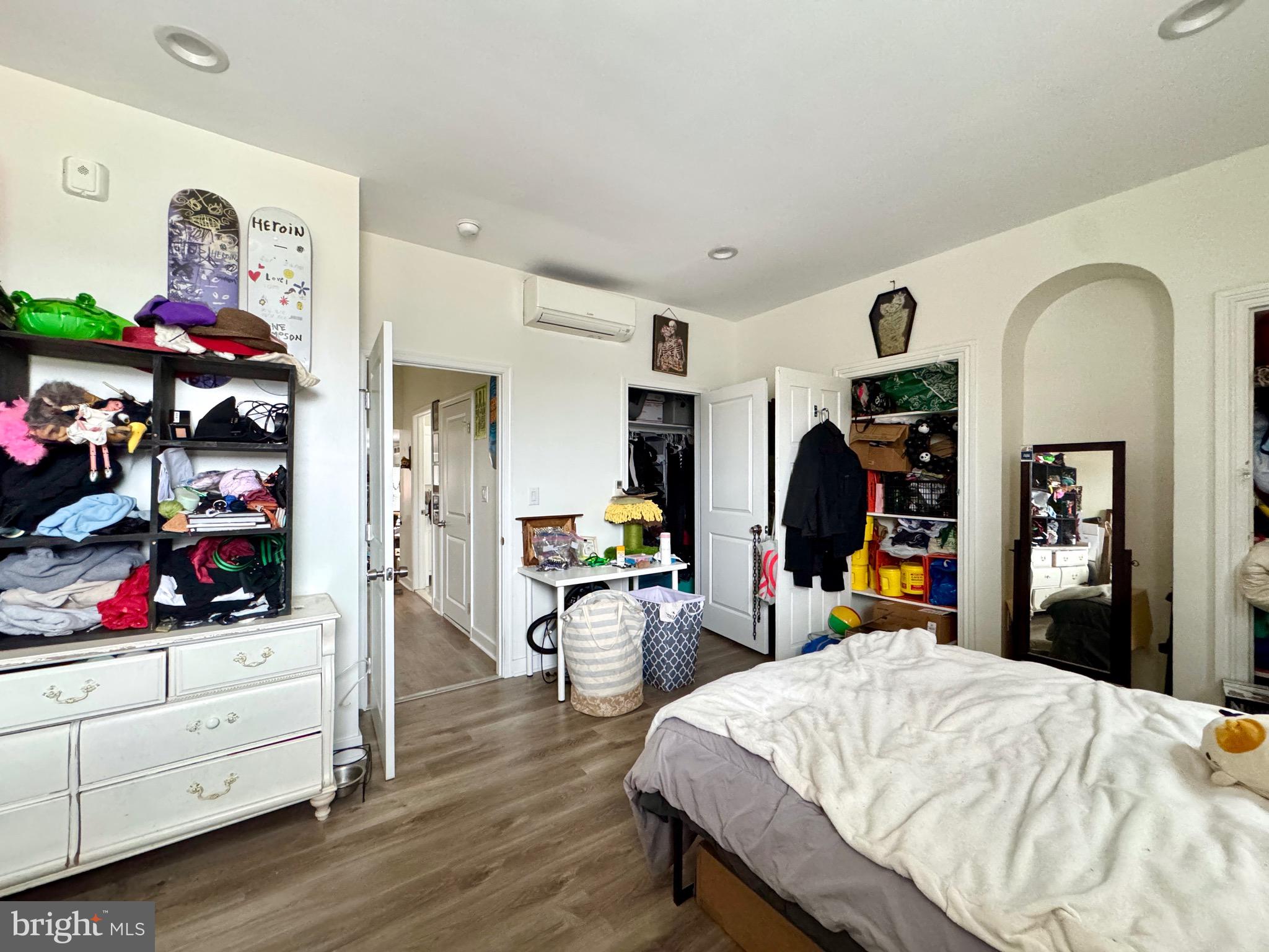 ART MUSEUM AREA - Residential Lease
