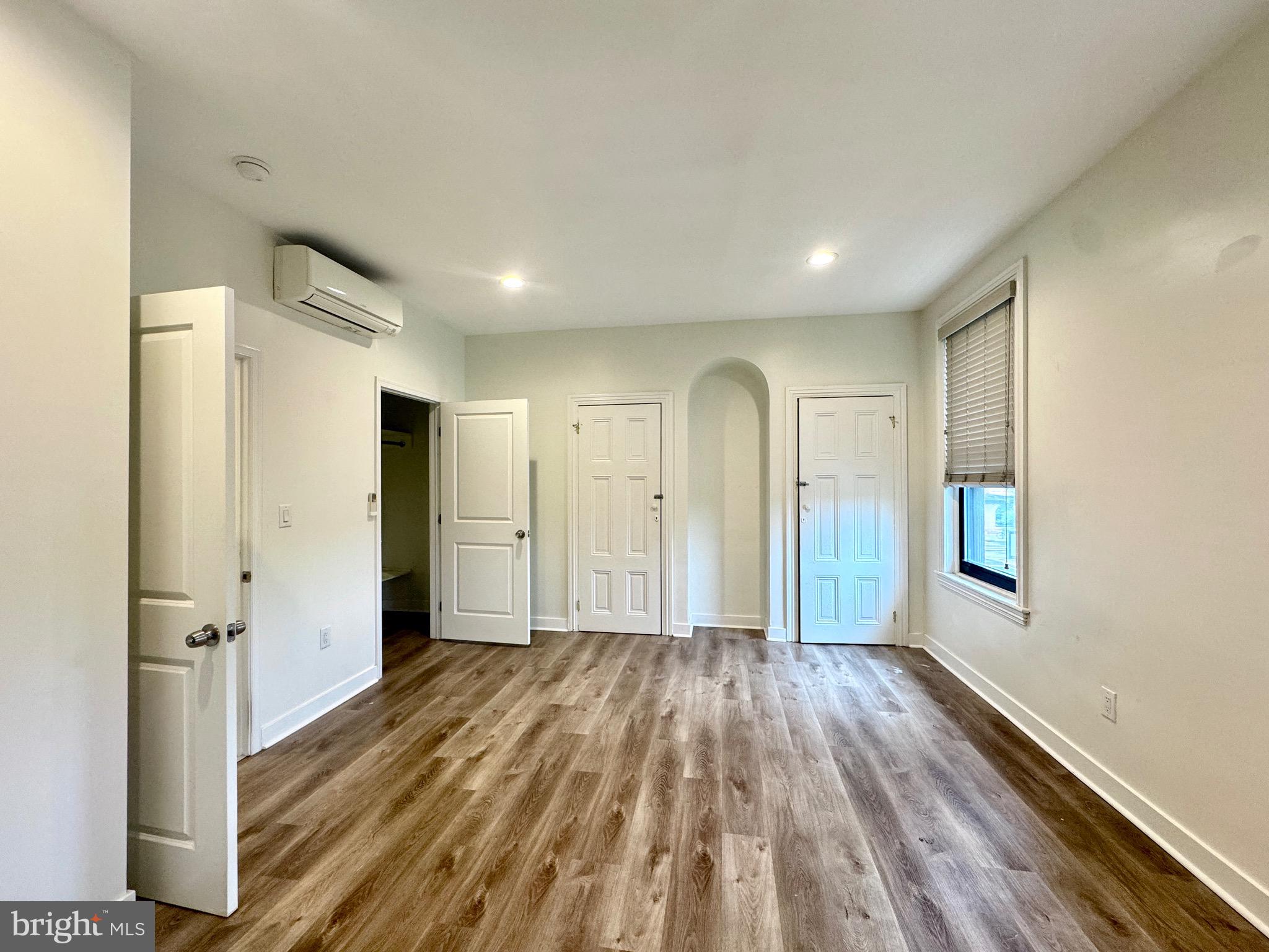 ART MUSEUM AREA - Residential Lease