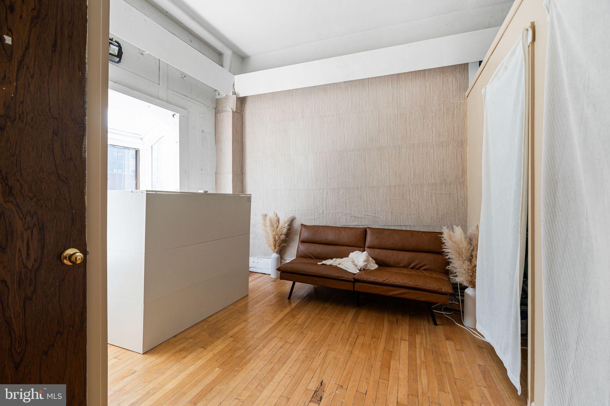 7100 GERMANTOWN AVENUE