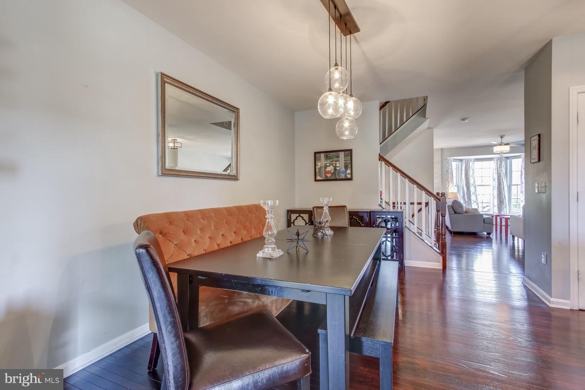 RIVER OAKS - Residential