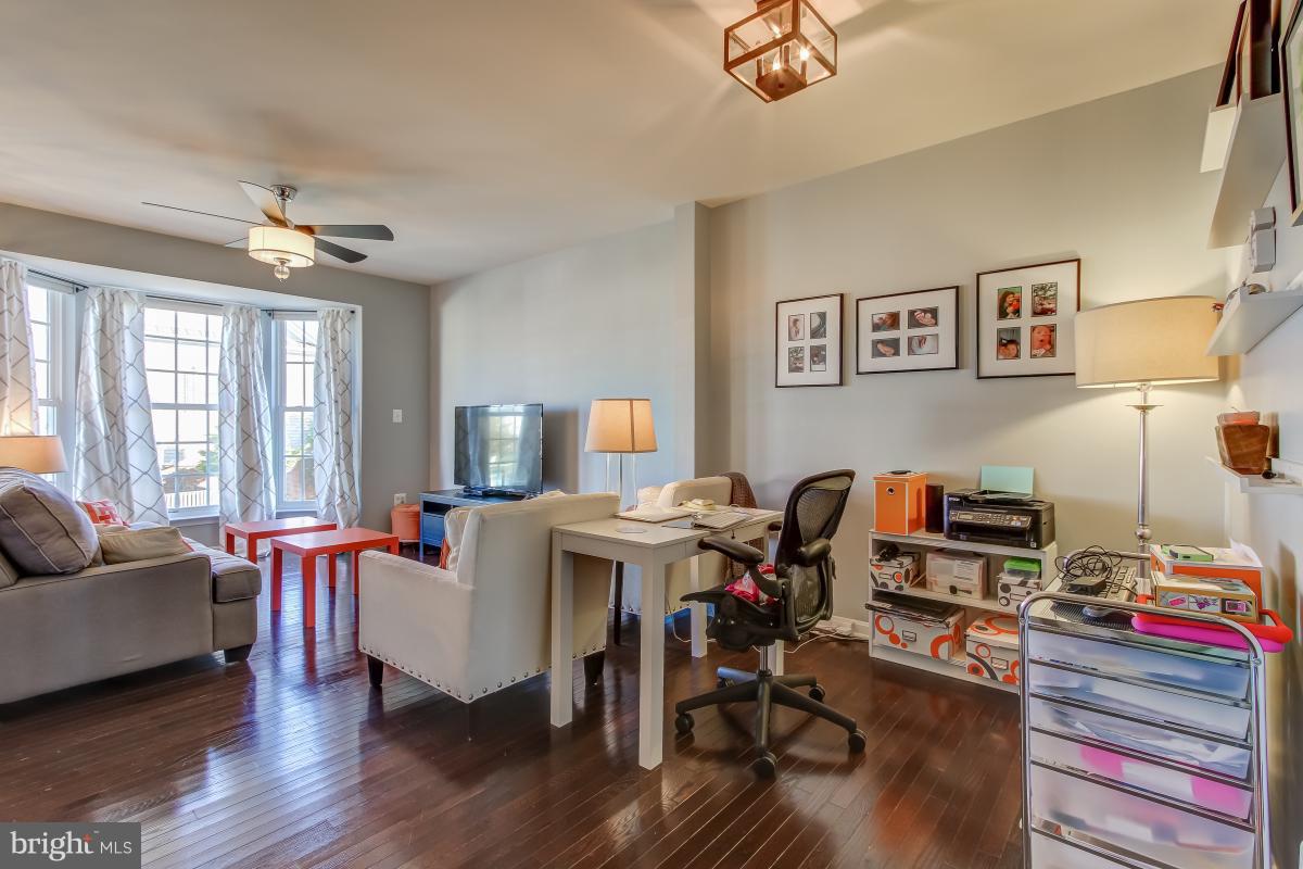 RIVER OAKS - Residential