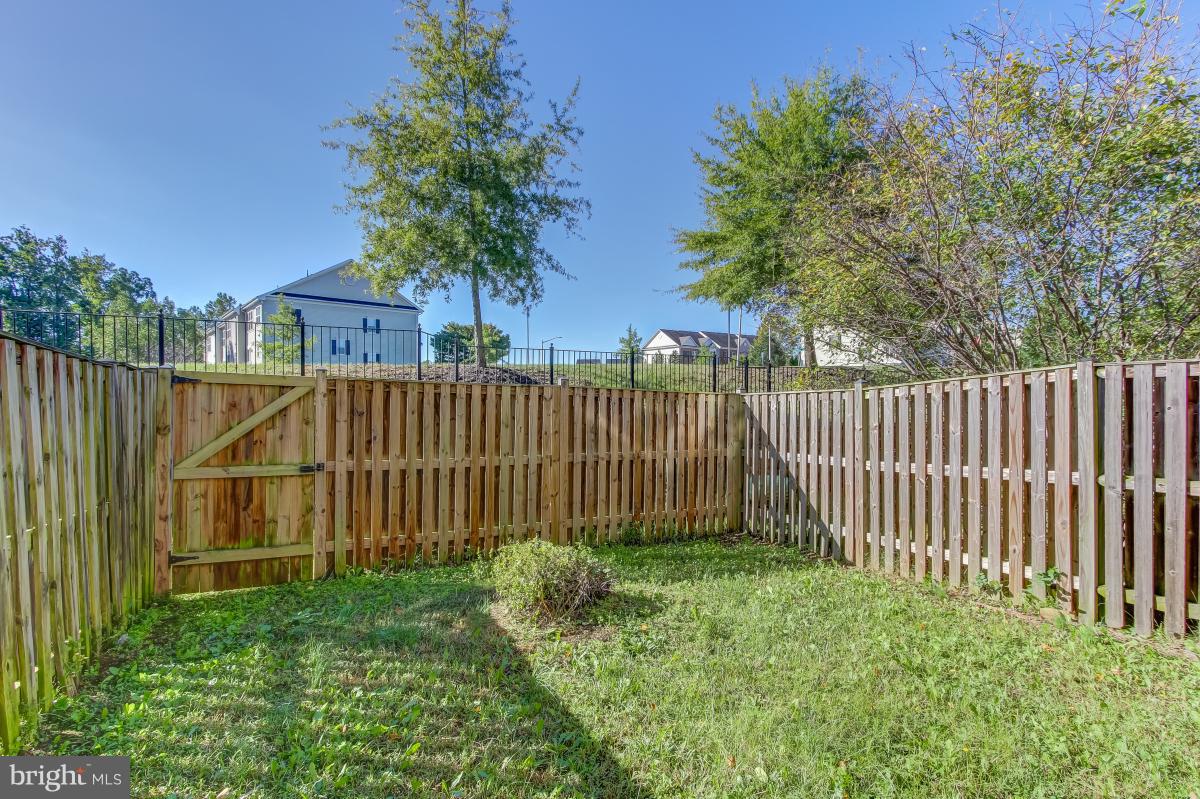 RIVER OAKS - Residential