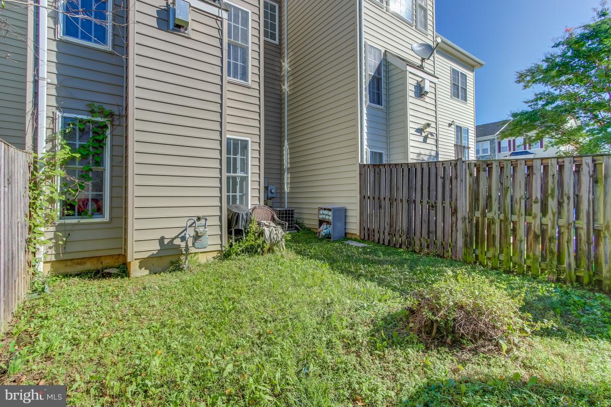 RIVER OAKS - Residential