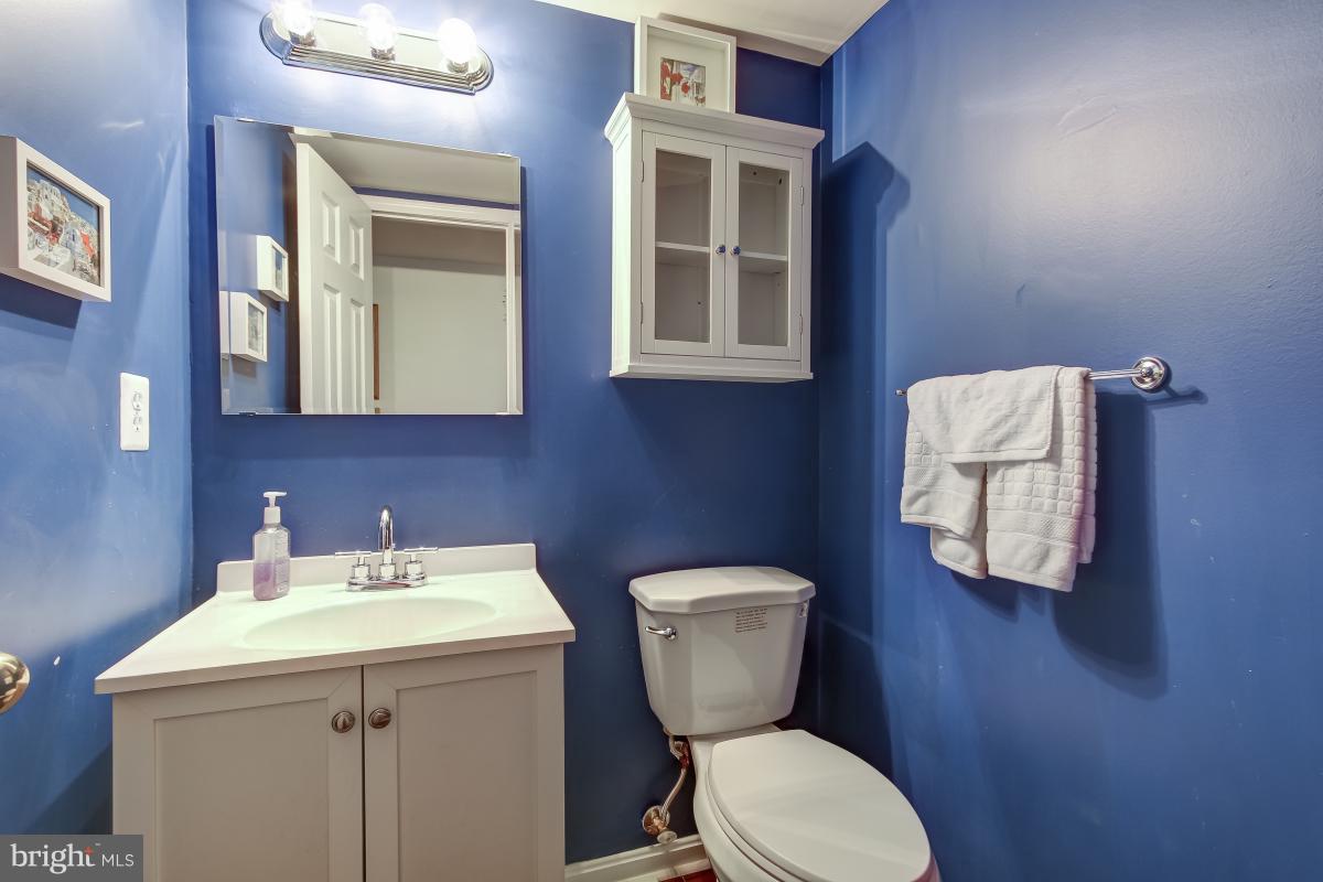 RIVER OAKS - Residential