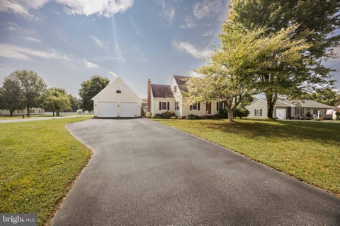 Homes For Sale - 806 Brookmeade Court<br/> SALISBURY, MD 21804