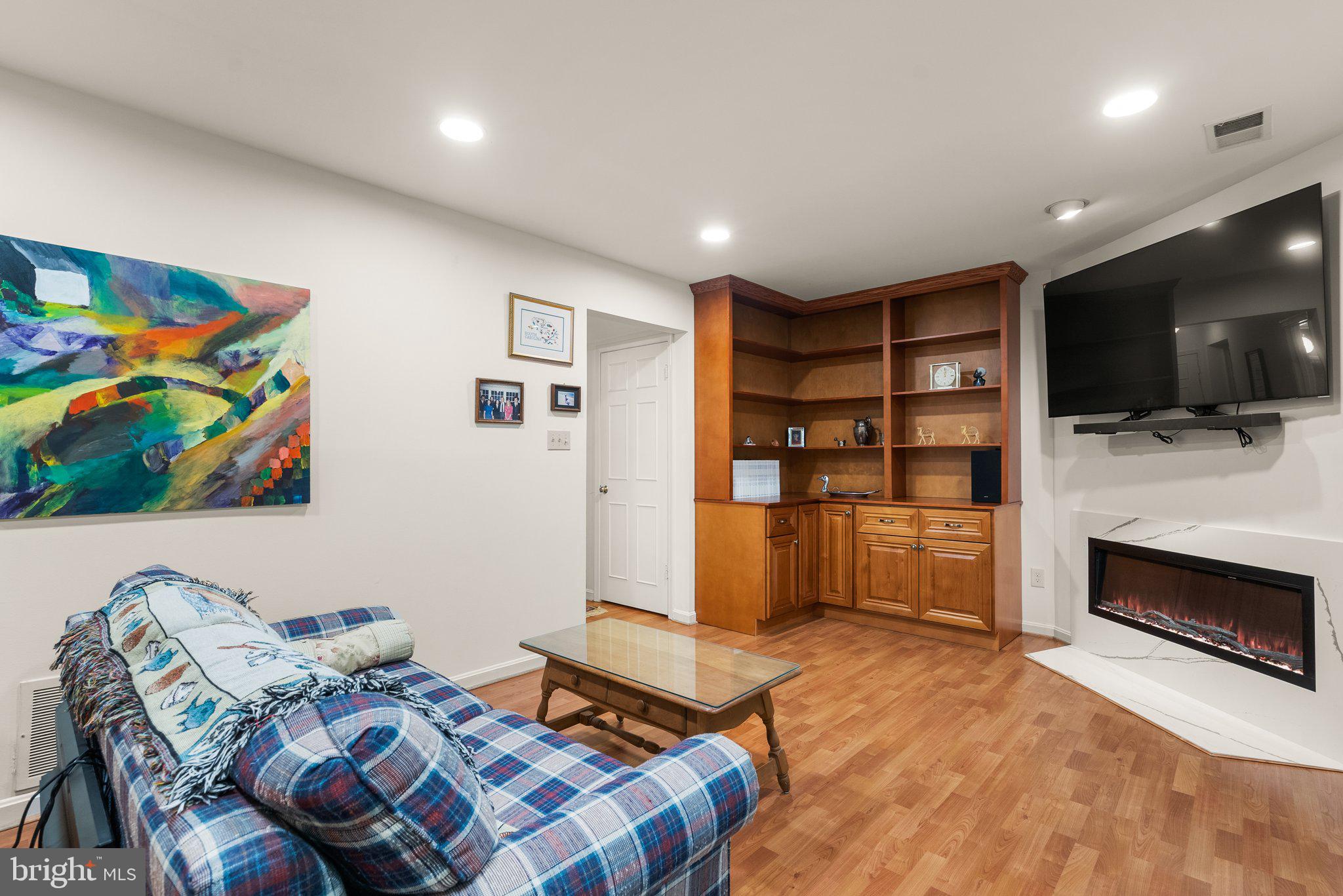 TIMBERLAWN - Residential