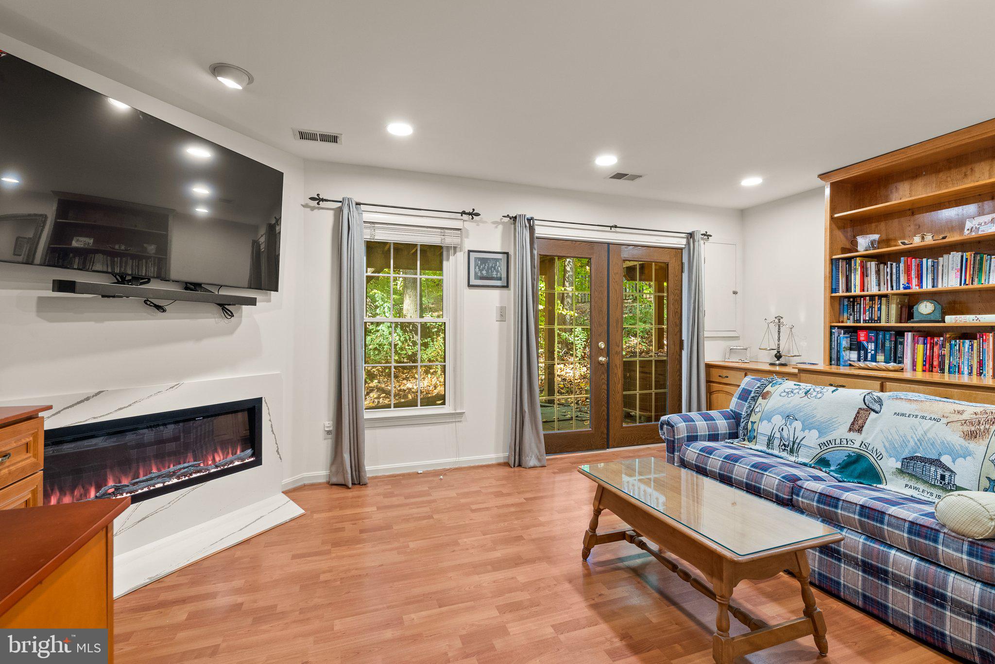 TIMBERLAWN - Residential