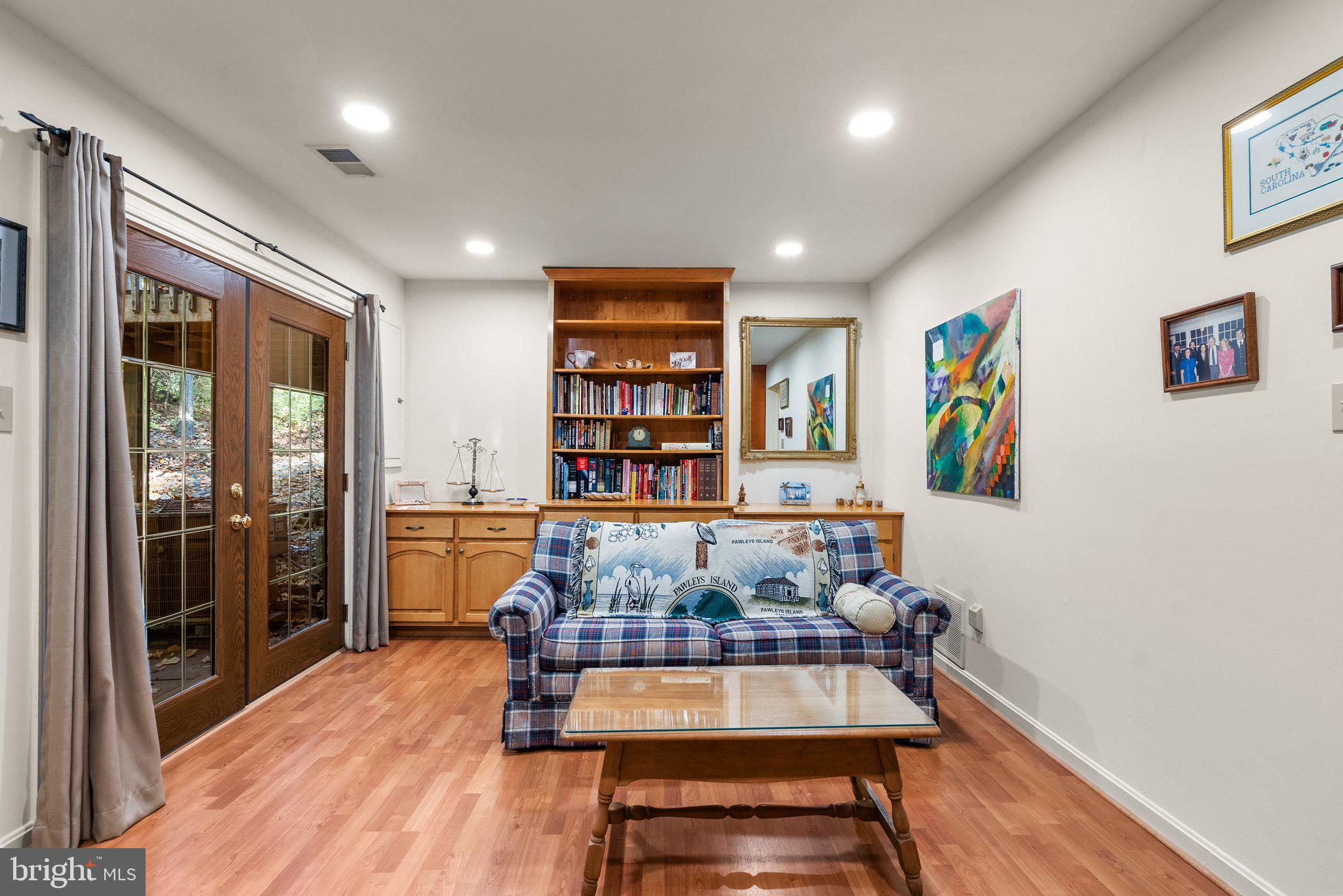 TIMBERLAWN - Residential