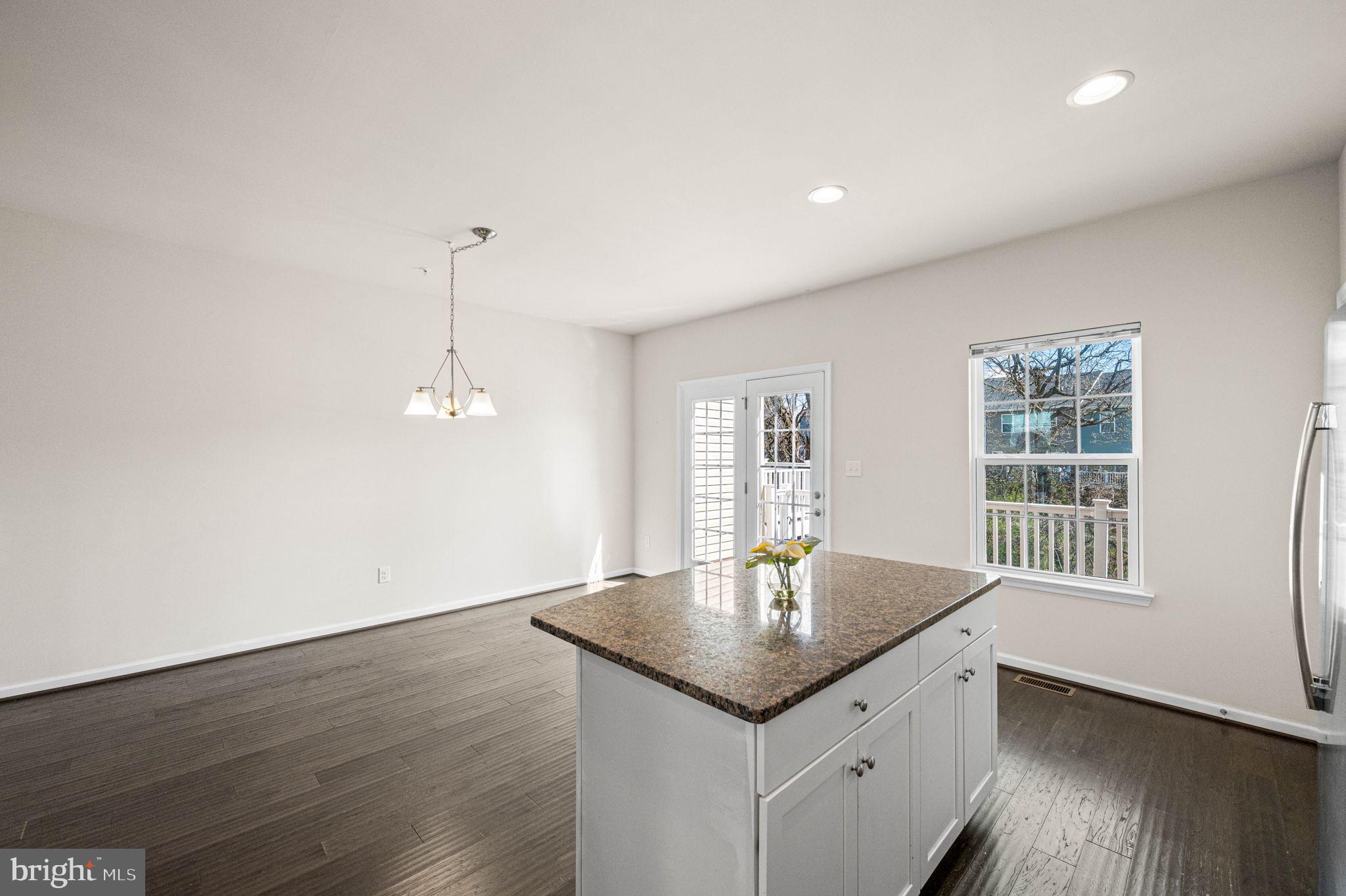 MALVERN WALK - Residential