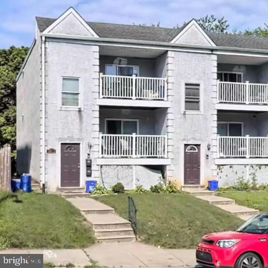 First floor duplex, living room, dining room leading to a deck outside, kithcen, 2 bedrooms, 1 bath. Unit has washer and dryer in unit Close to public transportation, short drive to the city . First and last months rent and security deposit are due at signing. Agent has financial interest.